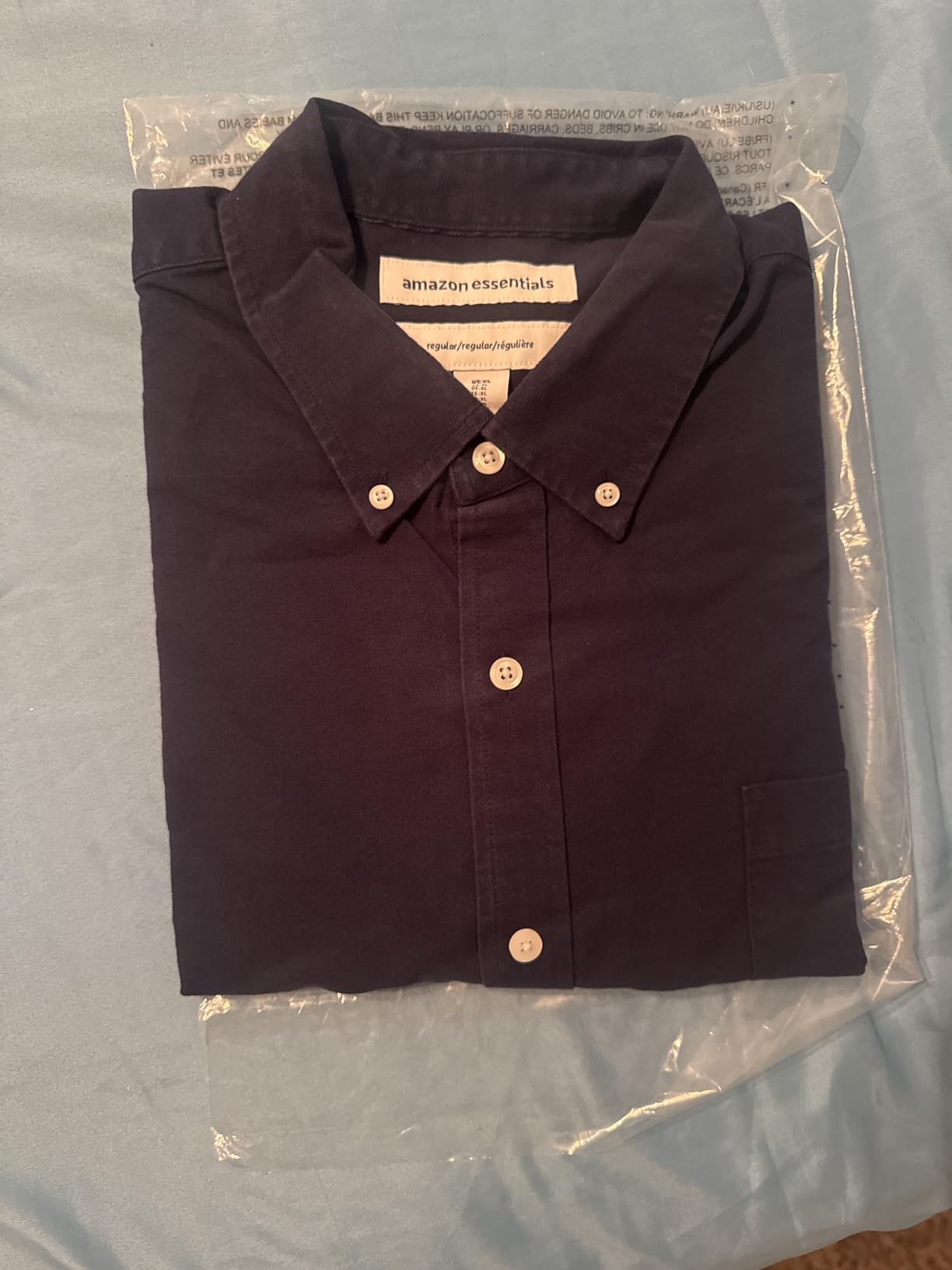 Amazon Essentials Men's Short-Sleeve Oxford Shirt with Pocket customer photo 2