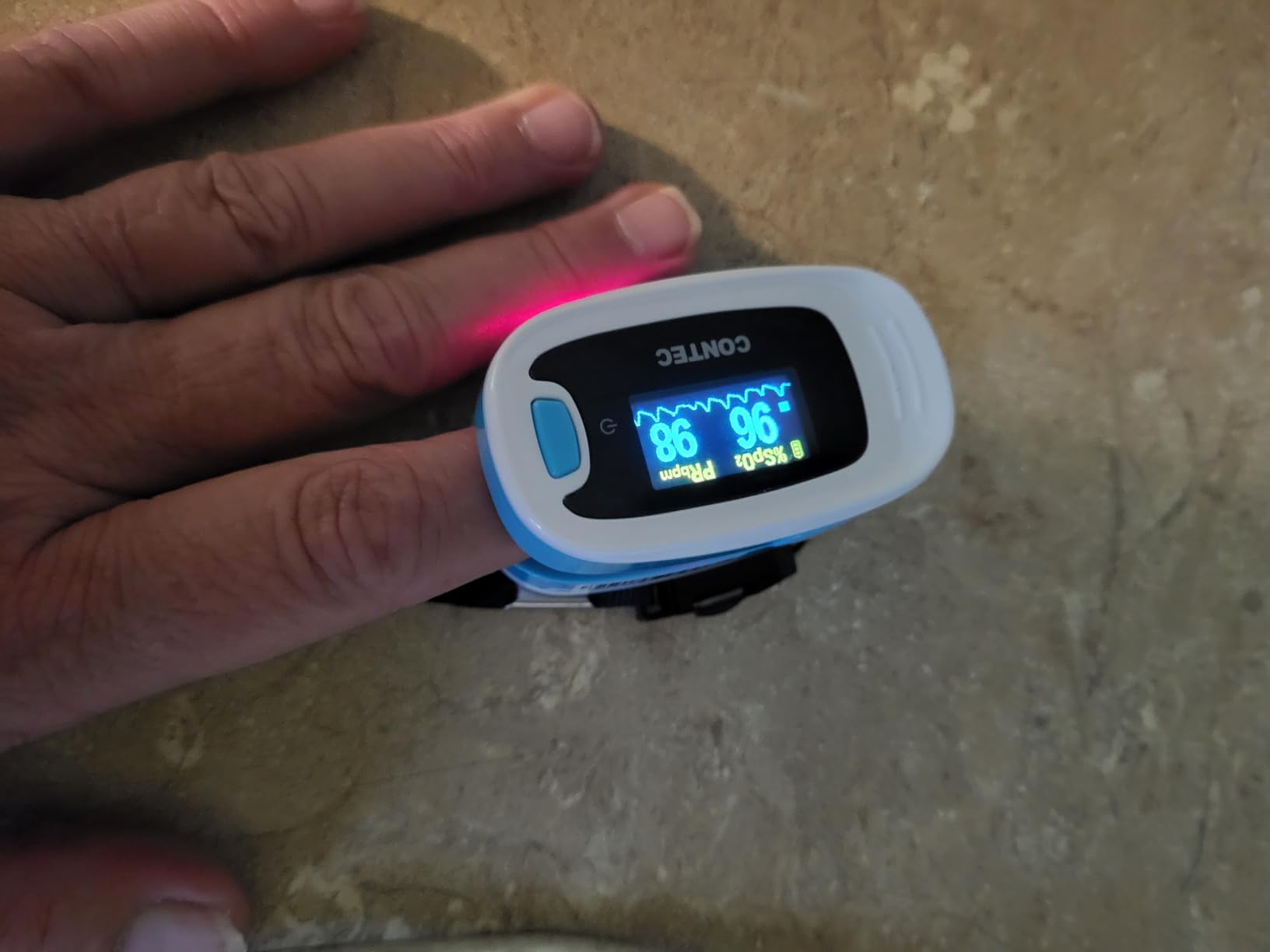 CONTEC Pulse Oximeter, SpO2 & PR Waveform Blood Oxygen Monitor w/Lanyard customer photo 1