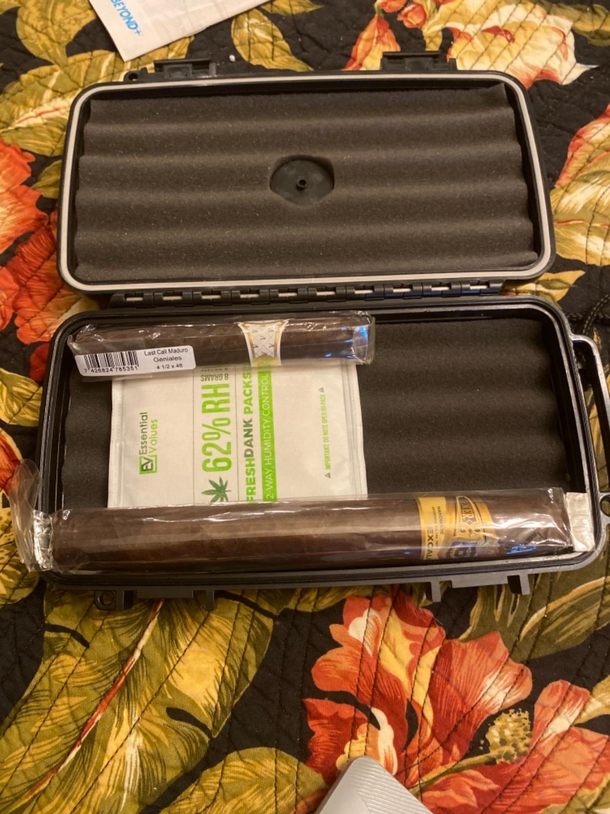 Mrs. Brog Cigar Humidor, Airtight & Durable Waterproof Travel Humidor Case Holds Up to 15 Cigars - Waterproof Humidor Cigar Box customer photo 2