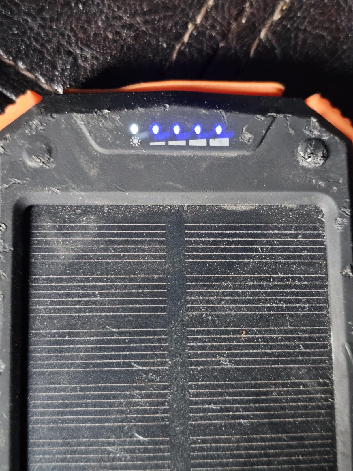 BLAVOR Solar Power Bank 10,000mAh, Portable Wireless Charger, 20W Fast Charging External Battery Pack with USB C for Cell Phones, Solar Panel Charging with Dual Flashlight for Camping customer photo 2