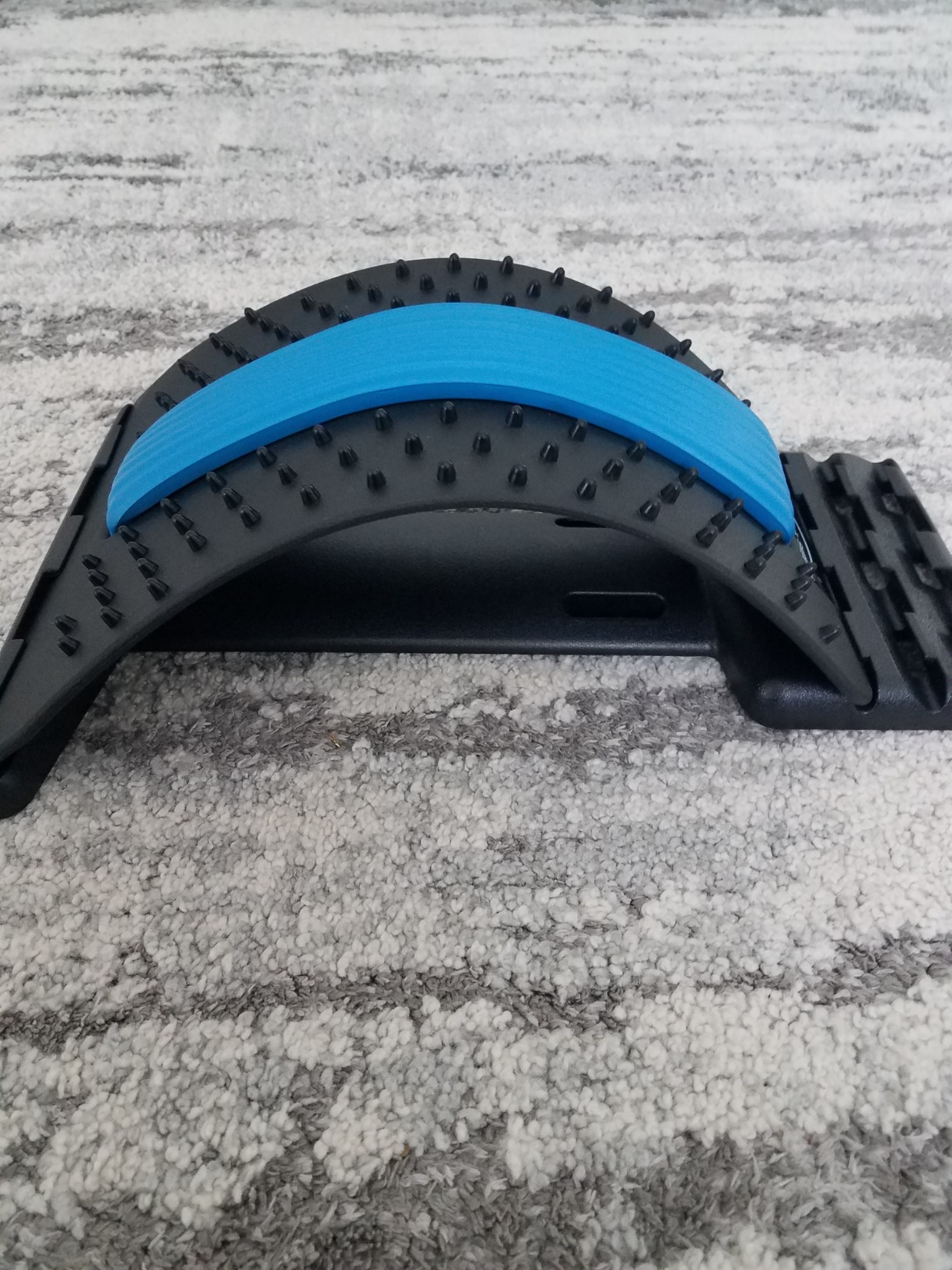 Back Stretching Device, Back Massager for Bed & Chair & Car, Multi-Level Lumbar Support Stretcher Spinal, Lower and Upper Muscle Pain Relief (Black/Blue) customer photo 2