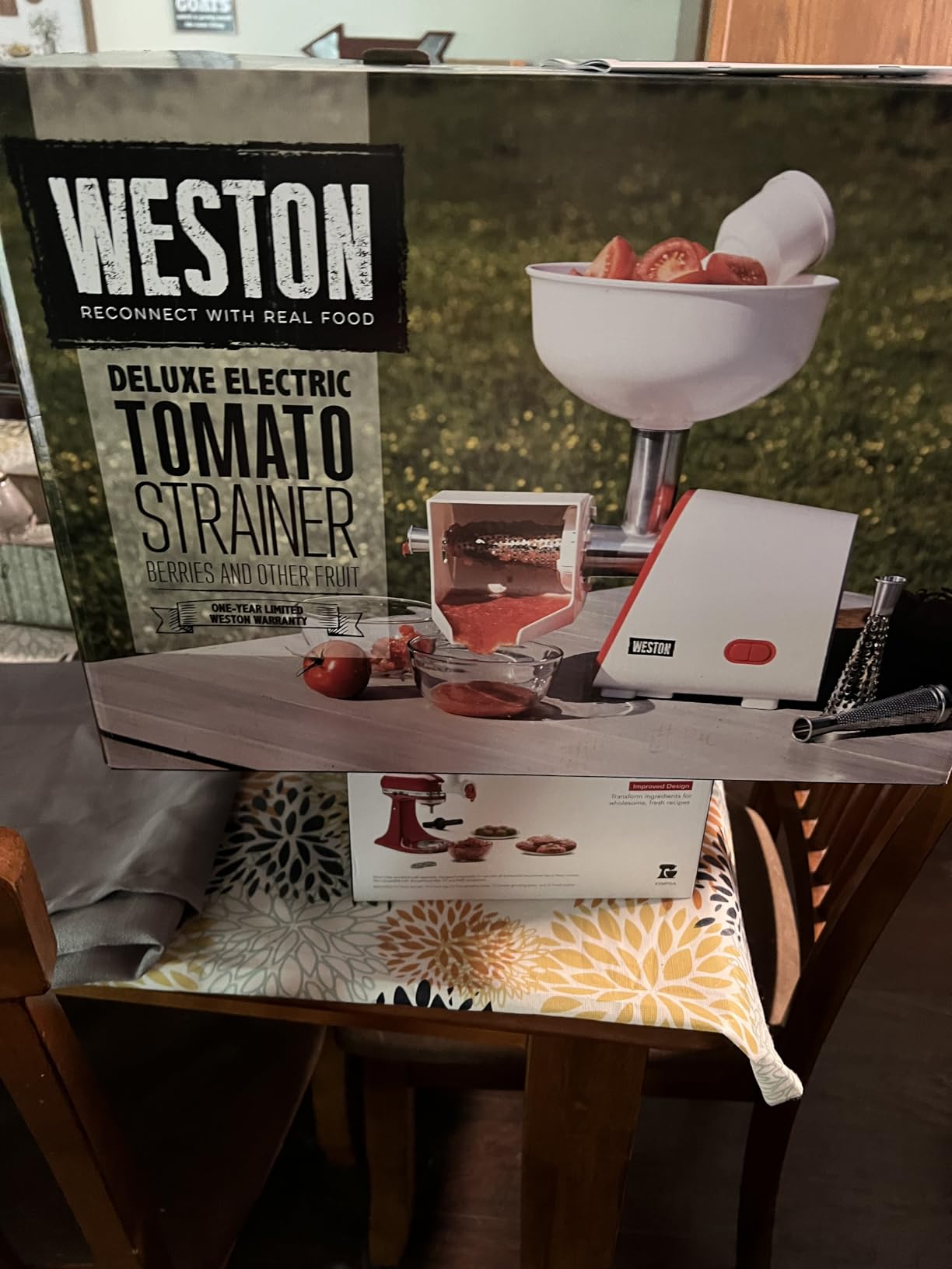 Weston Deluxe Electric Tomato Strainer, Food Mill & Sauce Maker | 1 Gallon Hopper | 250 Watt Motor | 1.5mm, 3mm & 6mm Screens customer photo 2