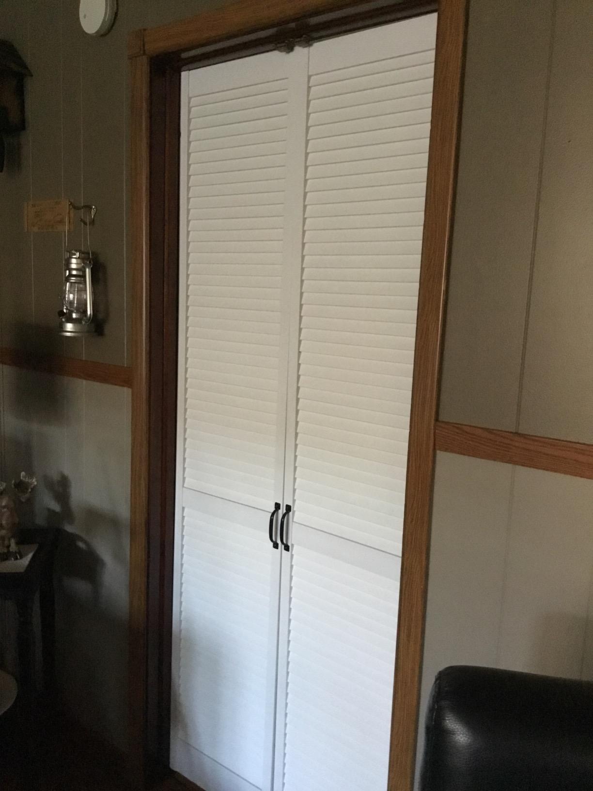 Closet Door, Bi-fold, Traditional Louver-Louver White (80x32) customer photo 2
