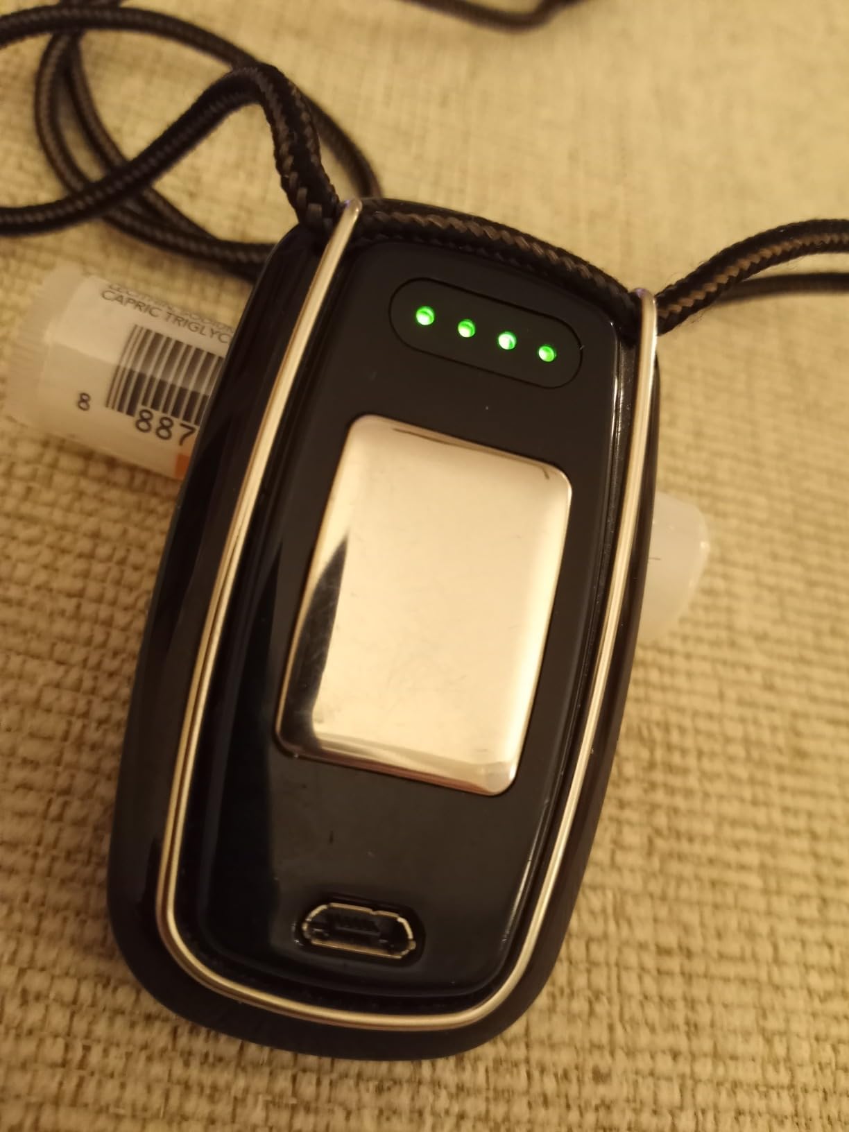 AirTamer A315 Wearable Air Purifier Necklace - Black customer photo 1
