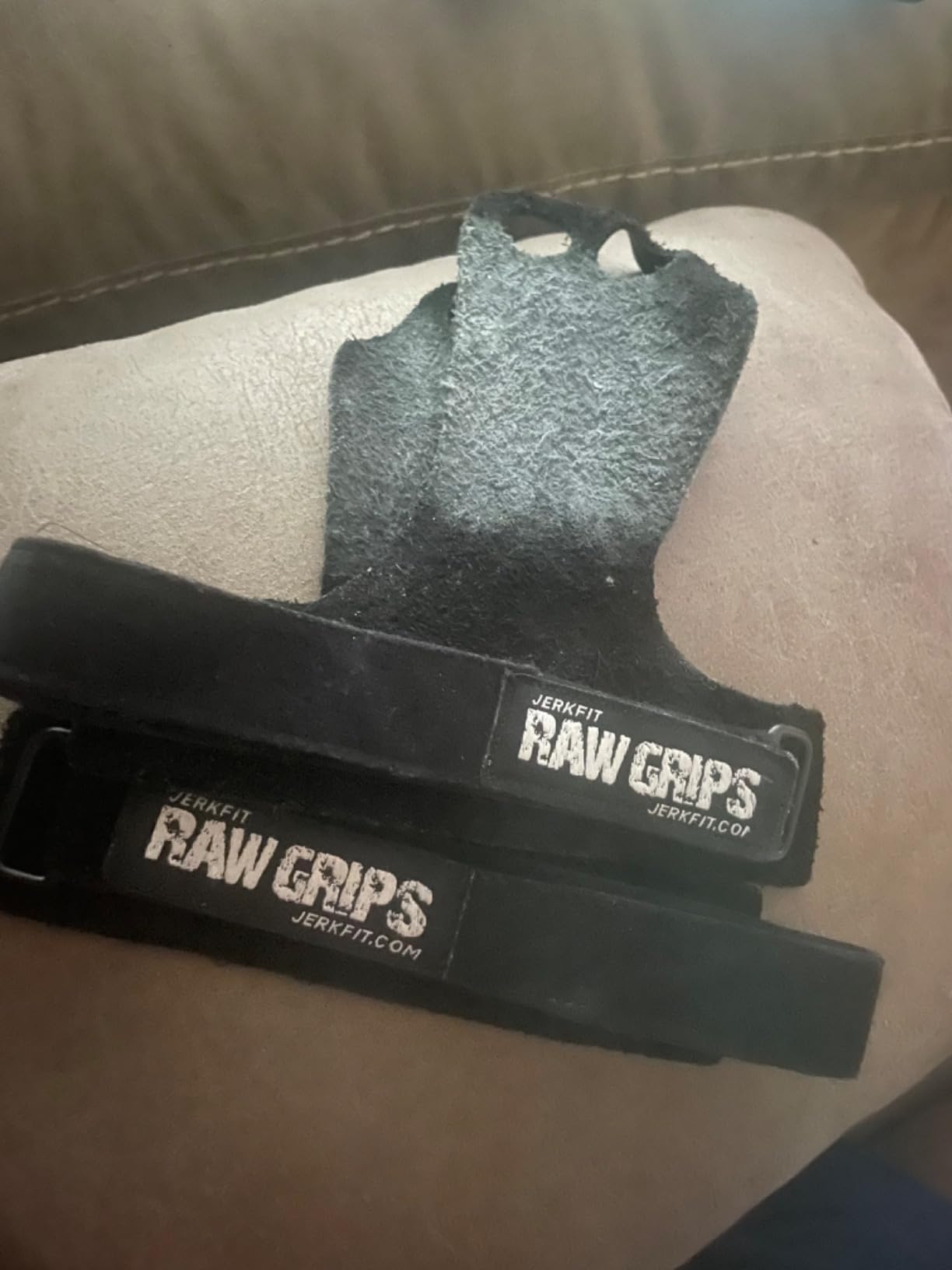 JerkFit Raw Grips 3.0, 2 Finger Leather Gymnastics Grips customer photo 1