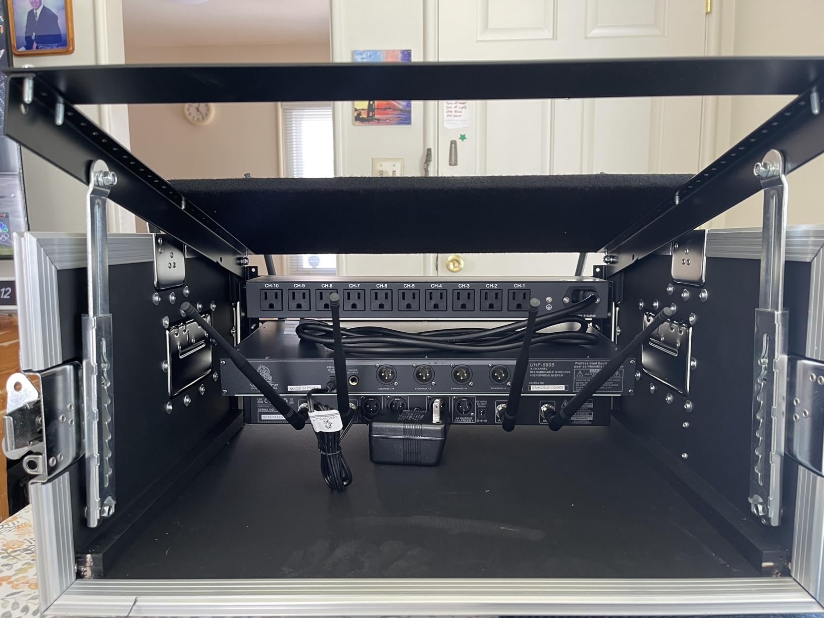 Sound Town 4U PA DJ Pro Audio Rack/Road ATA Case with 11U Slant Mixer Top, 20.2' Rackable Depth, 4 Space Size - Pro Tour Grade (STMR-4U) customer photo 2