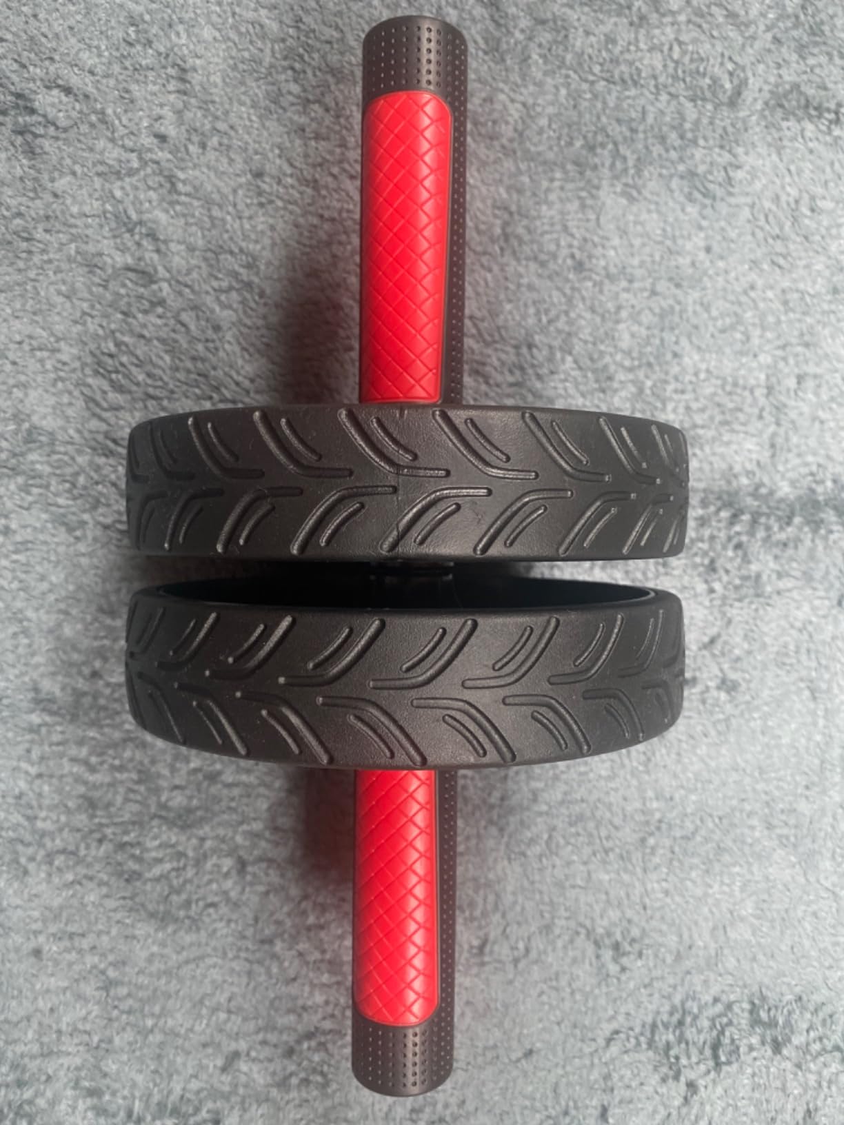 READAEER Ab Roller Wheel, Heavy Duty Workout Equipment for Home Gym, Professional Metal Handle with Rubber Surface Abdominal Exercise Wheel for Strength Training, Ab Wheel with Knee Pad customer photo 2