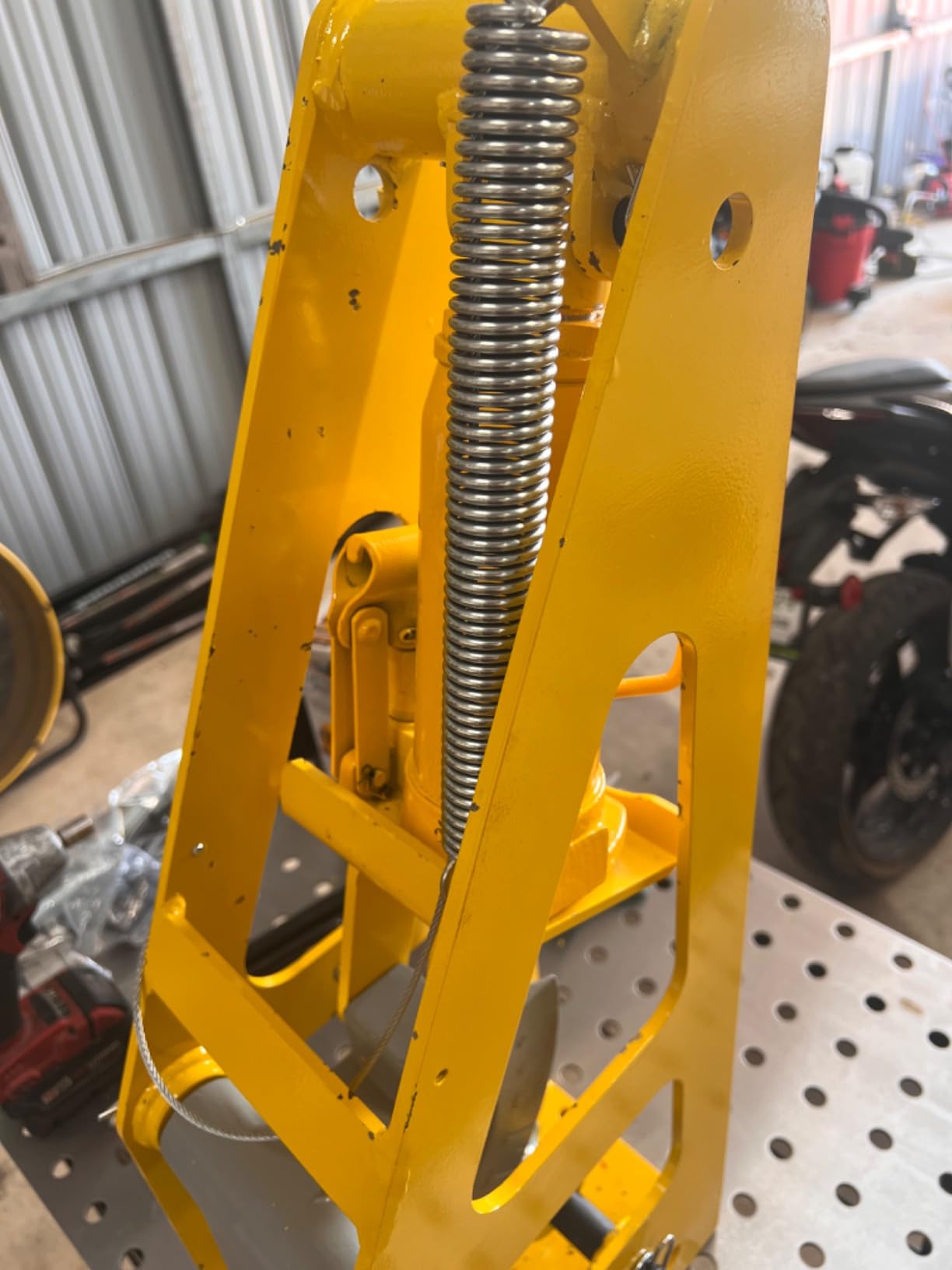 Hydraulic Round Tubing Bender, 90 Degree Bends for Roll Cages, 1.50 In. Die | 7 In Radius Aluminum Die With Degree Marks, Bends Mild Steel And Chromoly, Portable Under 50 Lbs, Interchangeable Die System customer photo 1