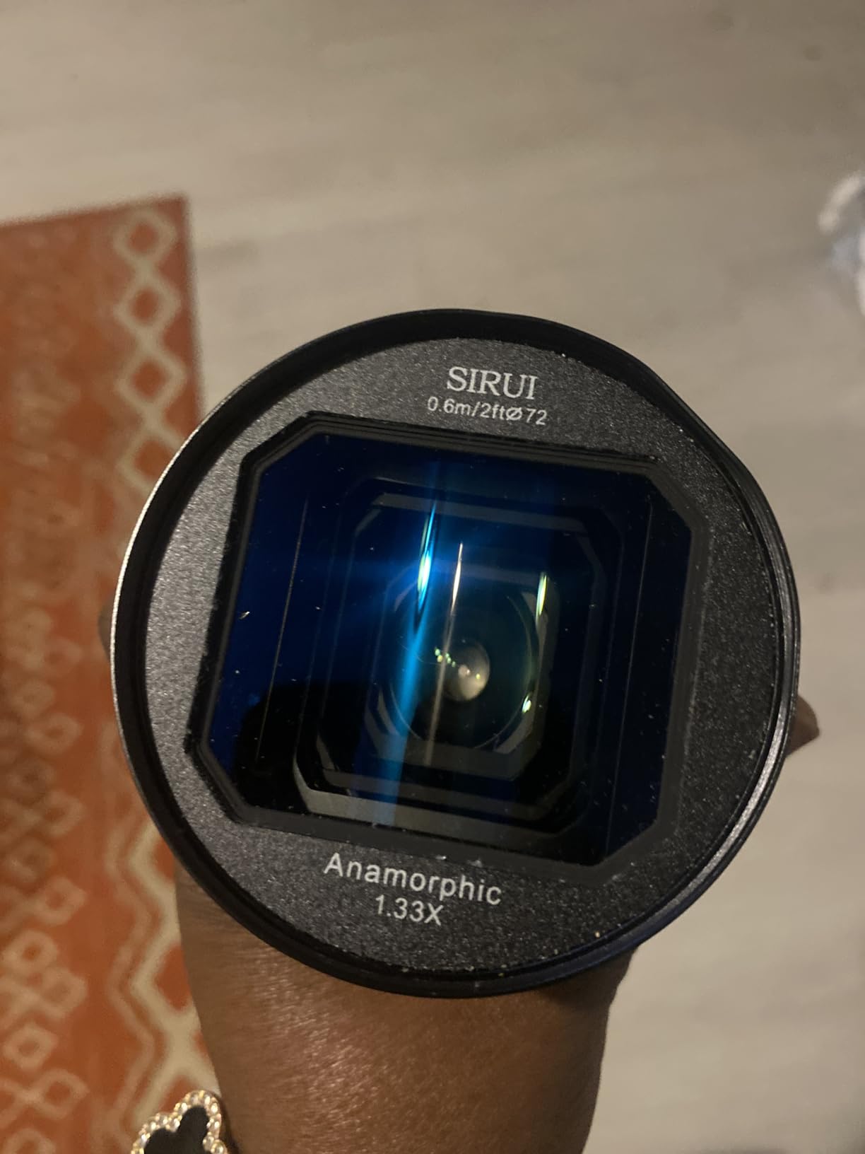 SIRUI 24mm Anamorphic Lens F2.8 1.33X APS-C Camera Lens for E Mount, Blue Flare customer photo 2