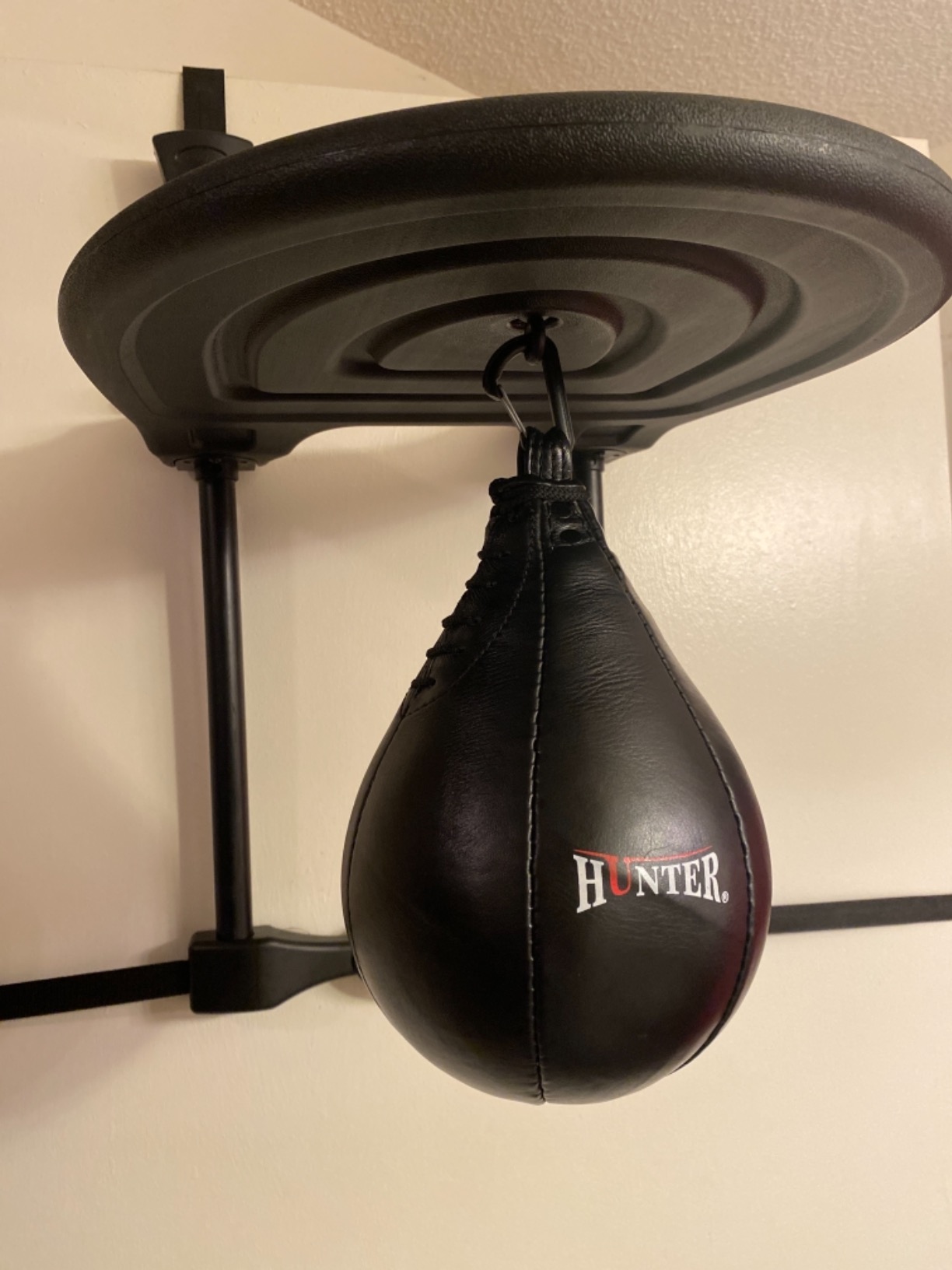 Hunter Leather Speed Bag for Boxing, Premium Cowhide Punching Speed Bag with Swivel, Lightweight Bladder for Fast Rebounds & Reflex Training customer photo 2