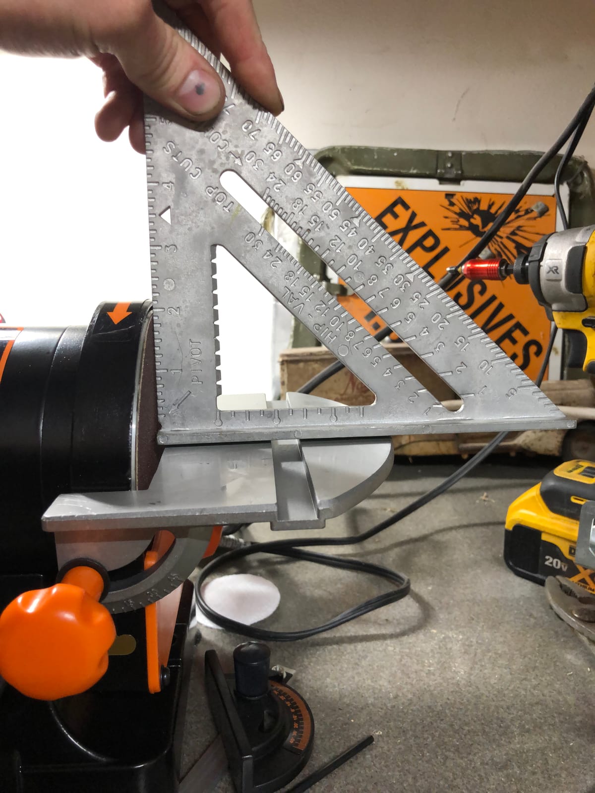WEN Benchtop Belt and Disc Sander with 1 x 30 in. Belt and 5 in. Sanding Disc (6515T) customer photo 1
