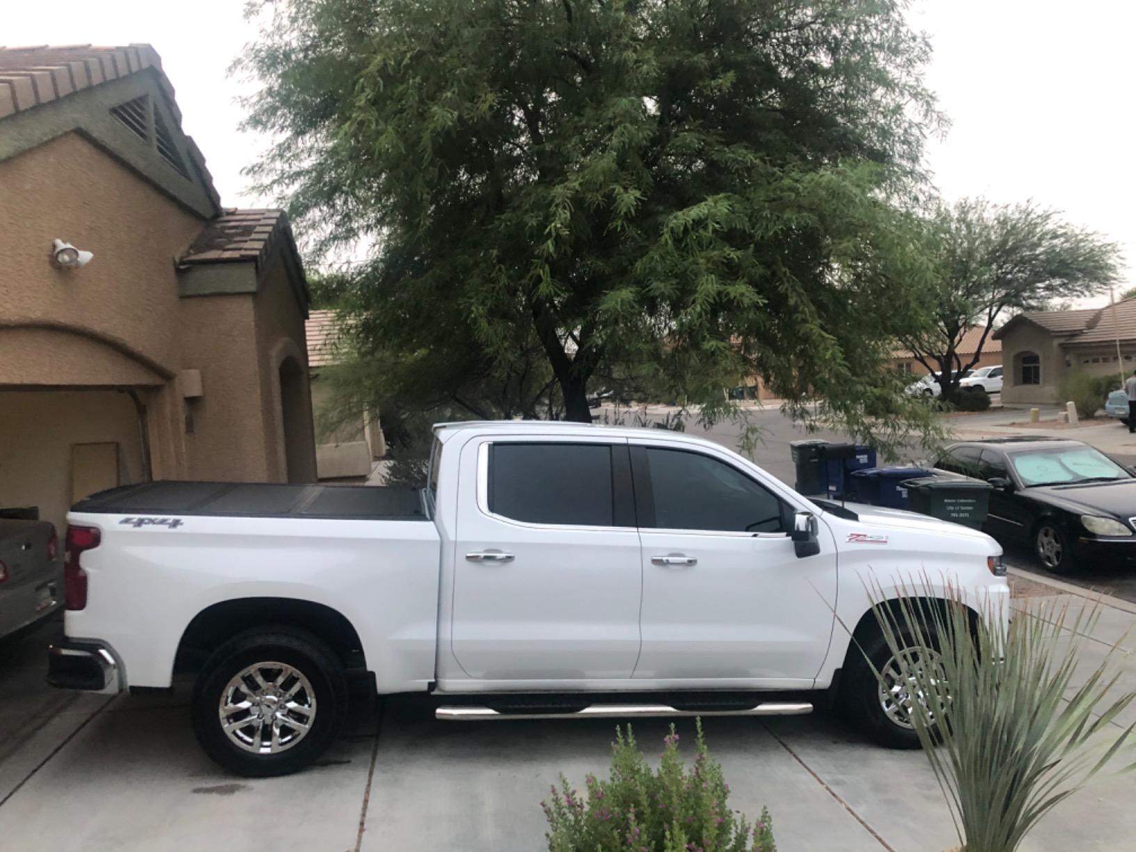 RealTruck Undercover Ultra Flex Hard Folding Truck Bed Tonneau Cover | UX12023 | Fits 2019-2025 Chevy/GMC Silverado/Sierra 1500, Works w/MultiPro/Flex Tailgate 6' 7