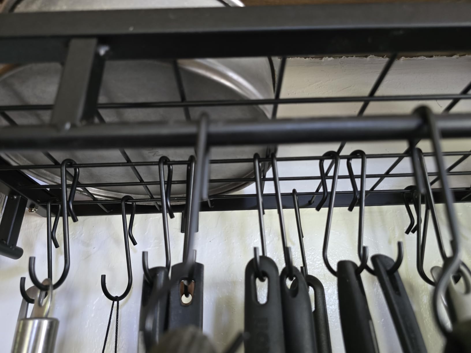 KES 30-Inch Kitchen Pan Pot Rack Wall Mounted, Hanging Storage Organizer | 88 Lbs Capacity, Wall Shelf with 12 Sturdy Hooks, 16-Inch Stud Mount, Matte Black, KUR215S75A-BK customer photo 1