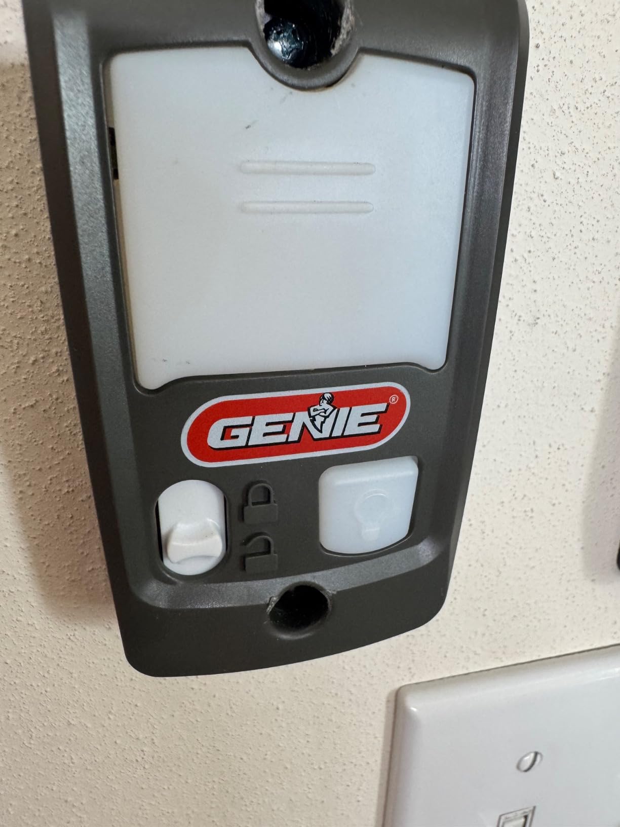 Genie Chain Drive 550 Garage Door Opener, Heavy Duty Chain Drive Opener, Model 2035-TKO customer photo 2