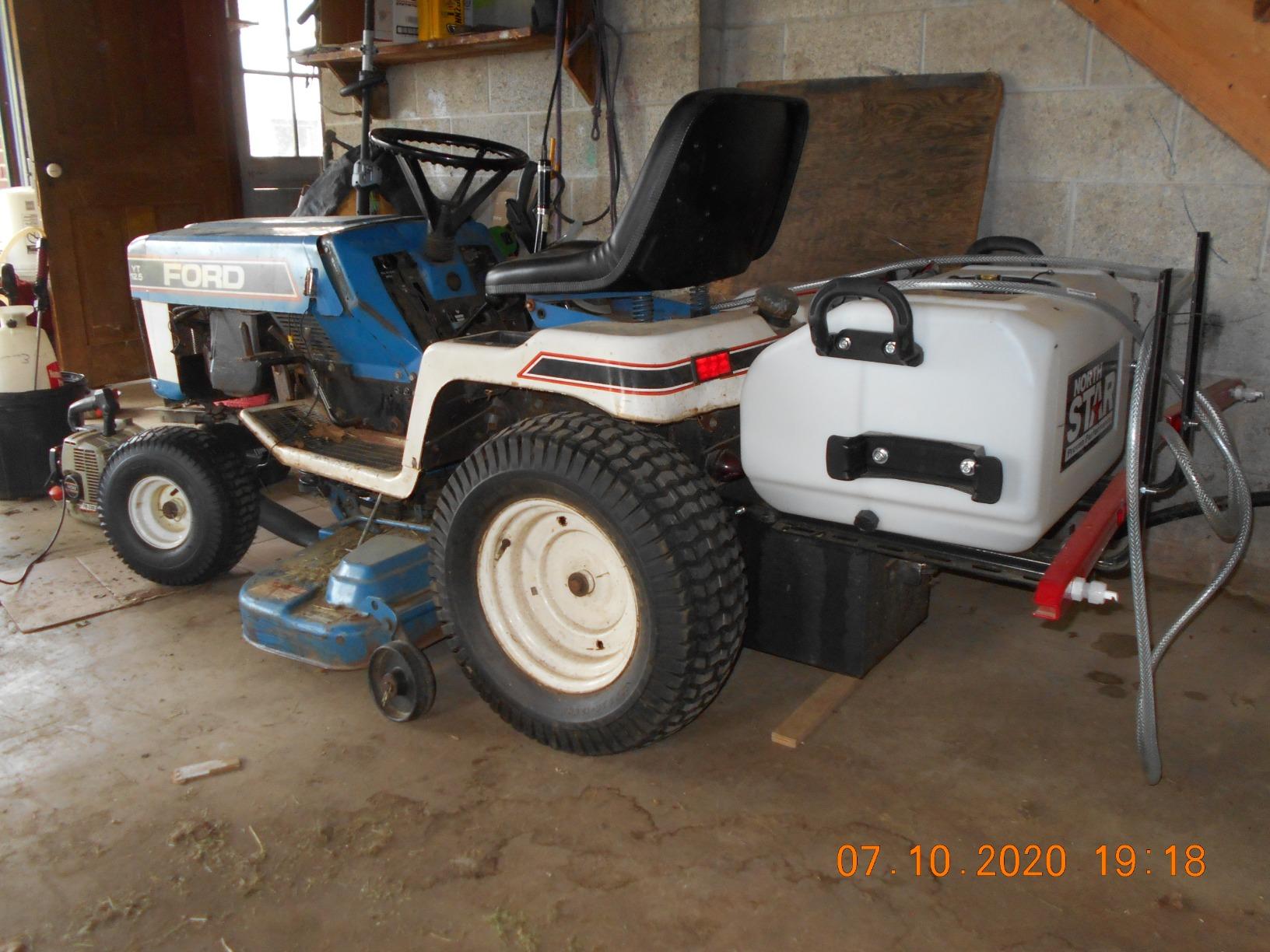 NorthStar 12V Sprayer Pump, 16-Gallon, 2.2 GPM, 12V, 70 PSI, 2-Nozzle Boom customer photo 1