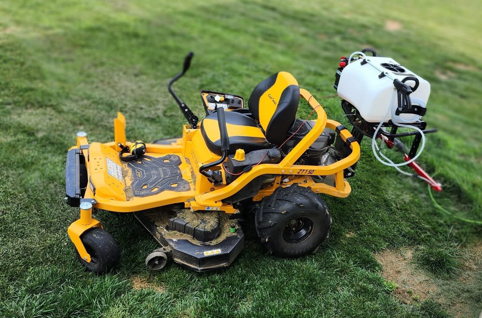 NorthStar 12V Sprayer Pump, 16-Gallon, 2.2 GPM, 12V, 70 PSI, 2-Nozzle Boom customer photo 2