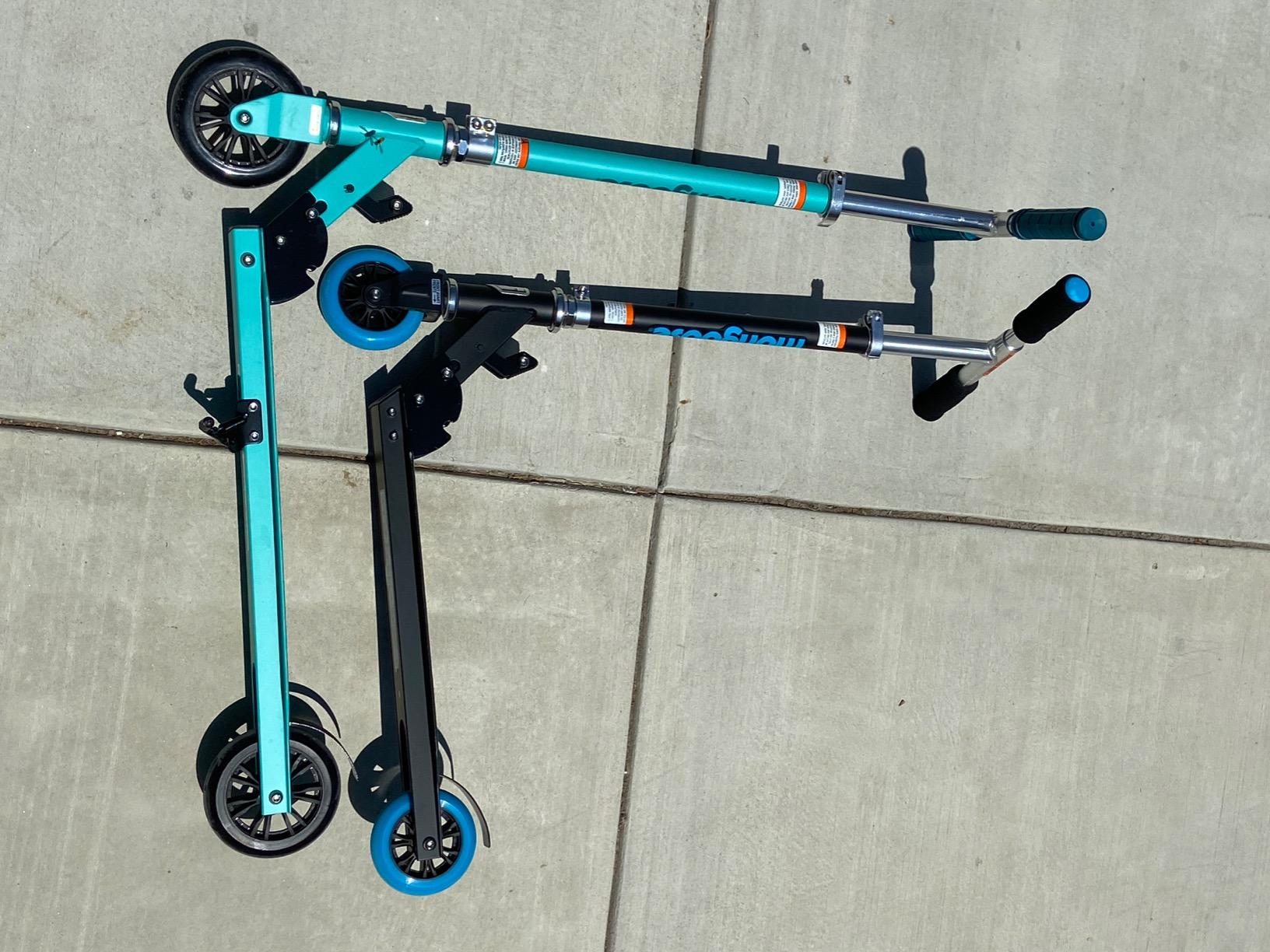 Mongoose Trace Kick Scooter for Youth Adult Boys and Girls, Quick-Release, Lightweight & Easy Folding Scooter, Bike Style Grips, Supports 176 lb Up to 220 lbs customer photo 2
