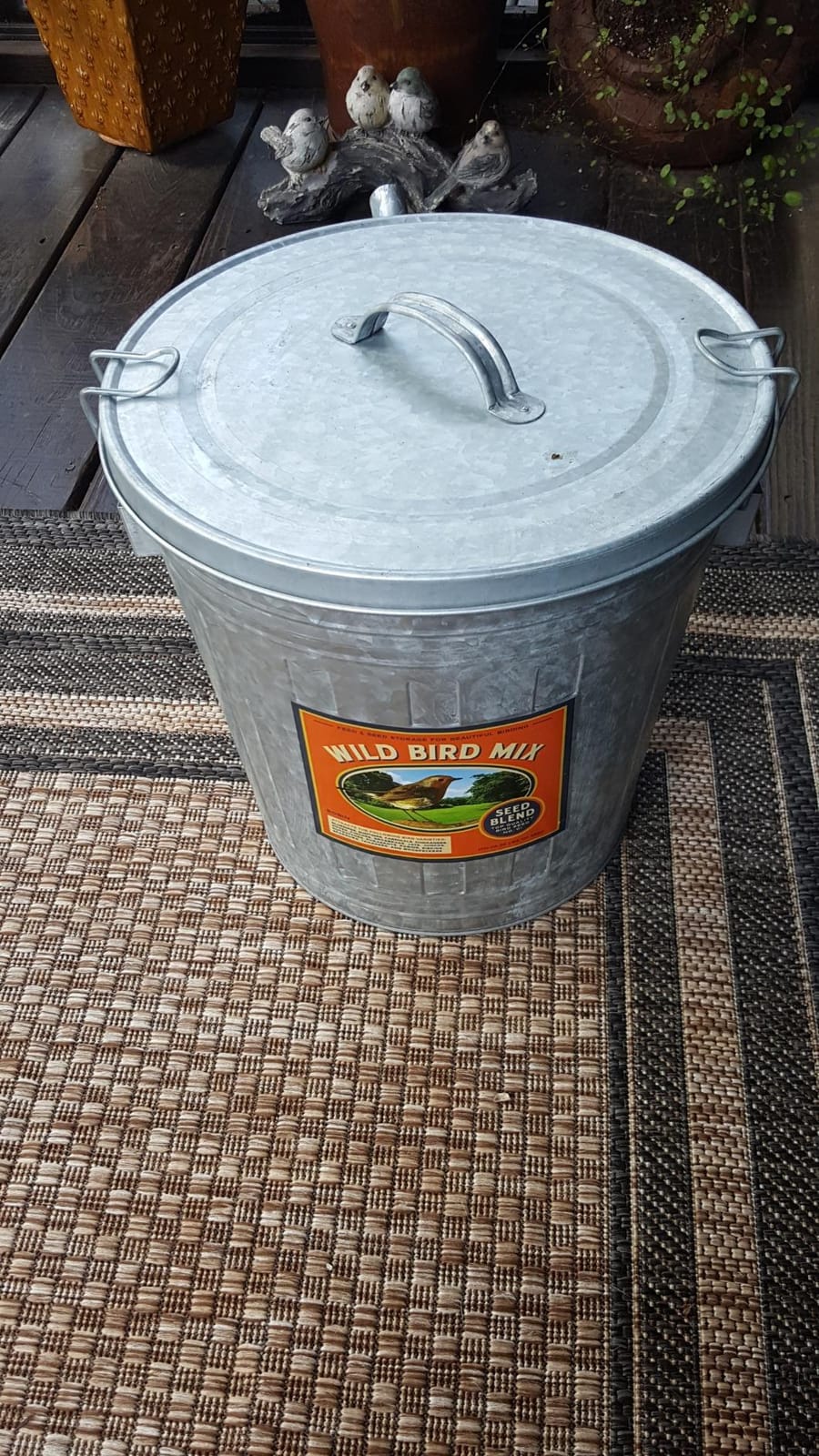 Audubon Woodlink Galvanized Steel Rustic Farmhouse Bird Food and Seed Locking Storage Bucket Bin with Scoop, Holds up to 16.5 Quarts or 25 Pounds customer photo 2
