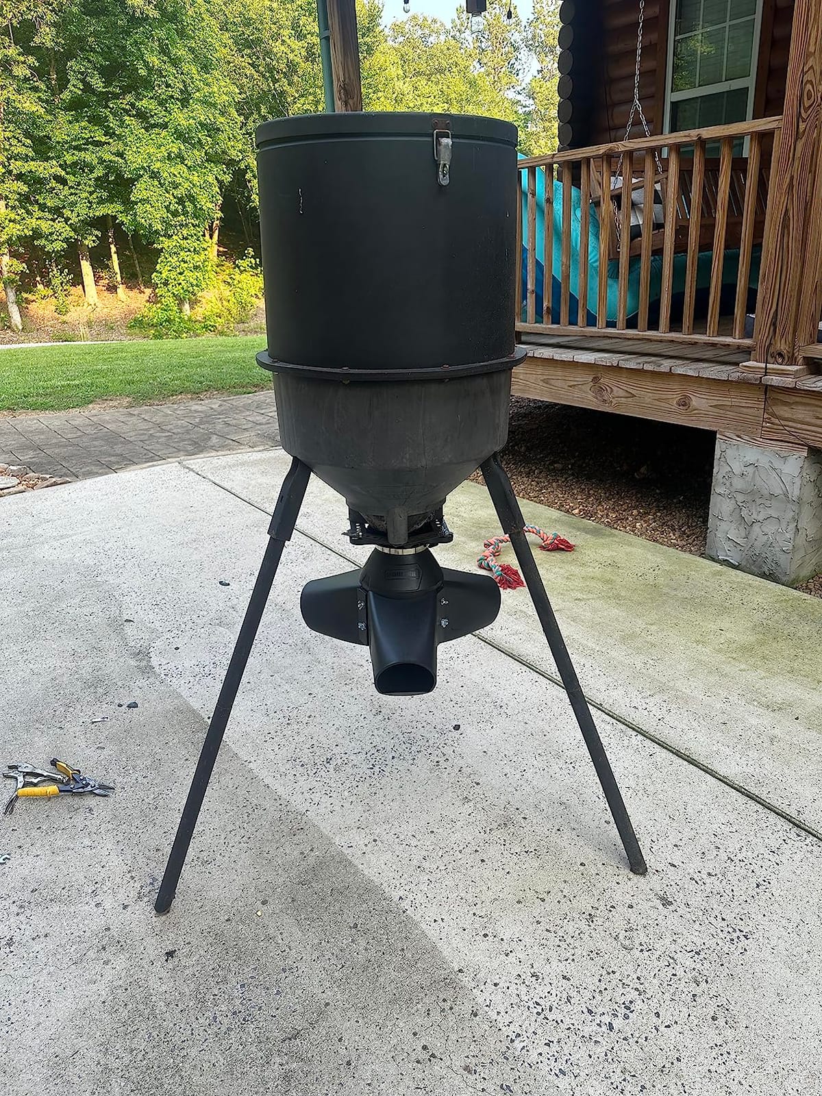 Moultrie Gravity Feeder Kit with Quick-Lock Adapter - No-Timer, No-Battery Gravity Feed for Corn or Protein Pellets customer photo 1