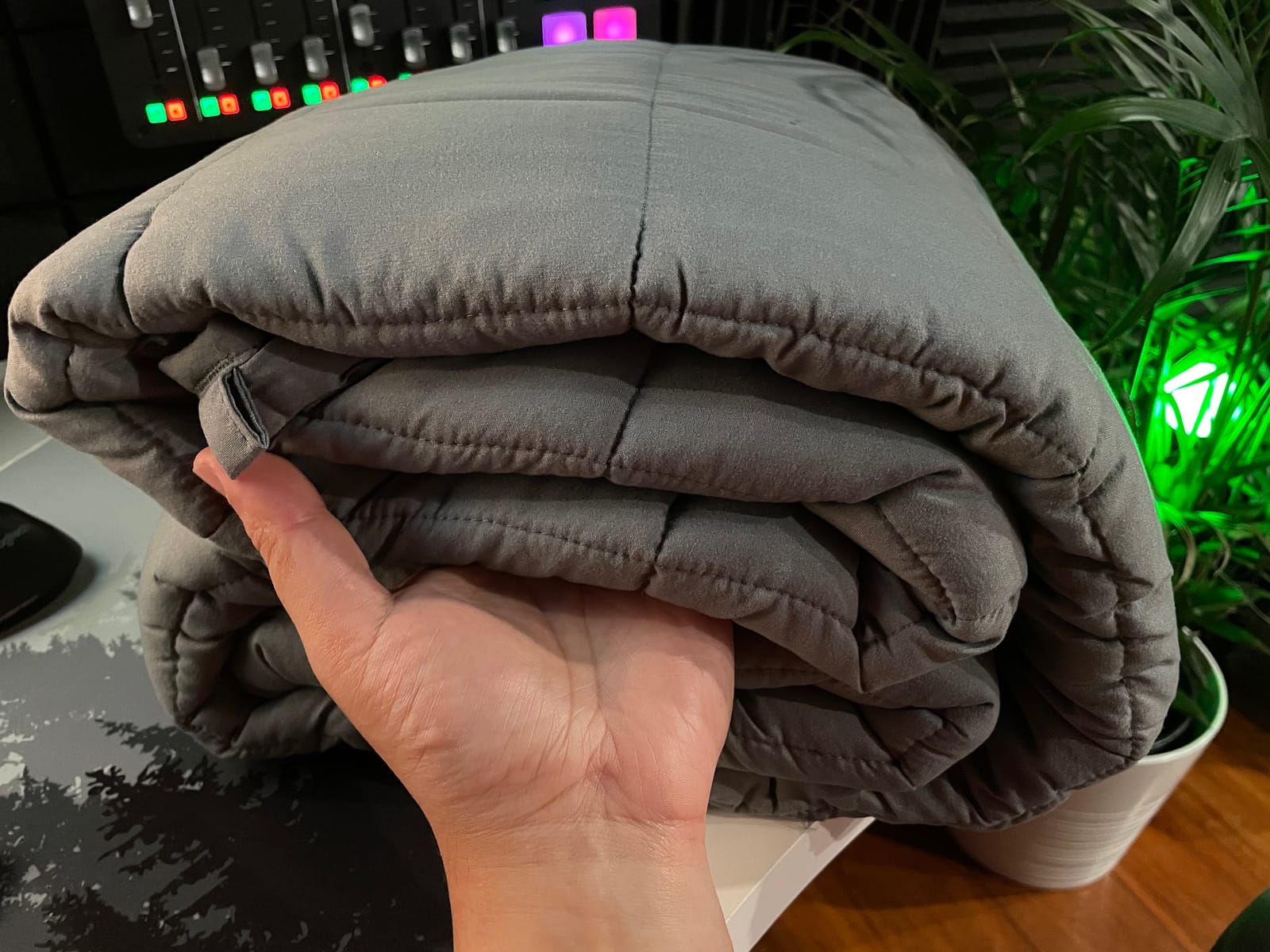 Waowoo Adult Weighted Blanket Queen Size 15lbs 60x80 Premium Glass Beads customer photo 2