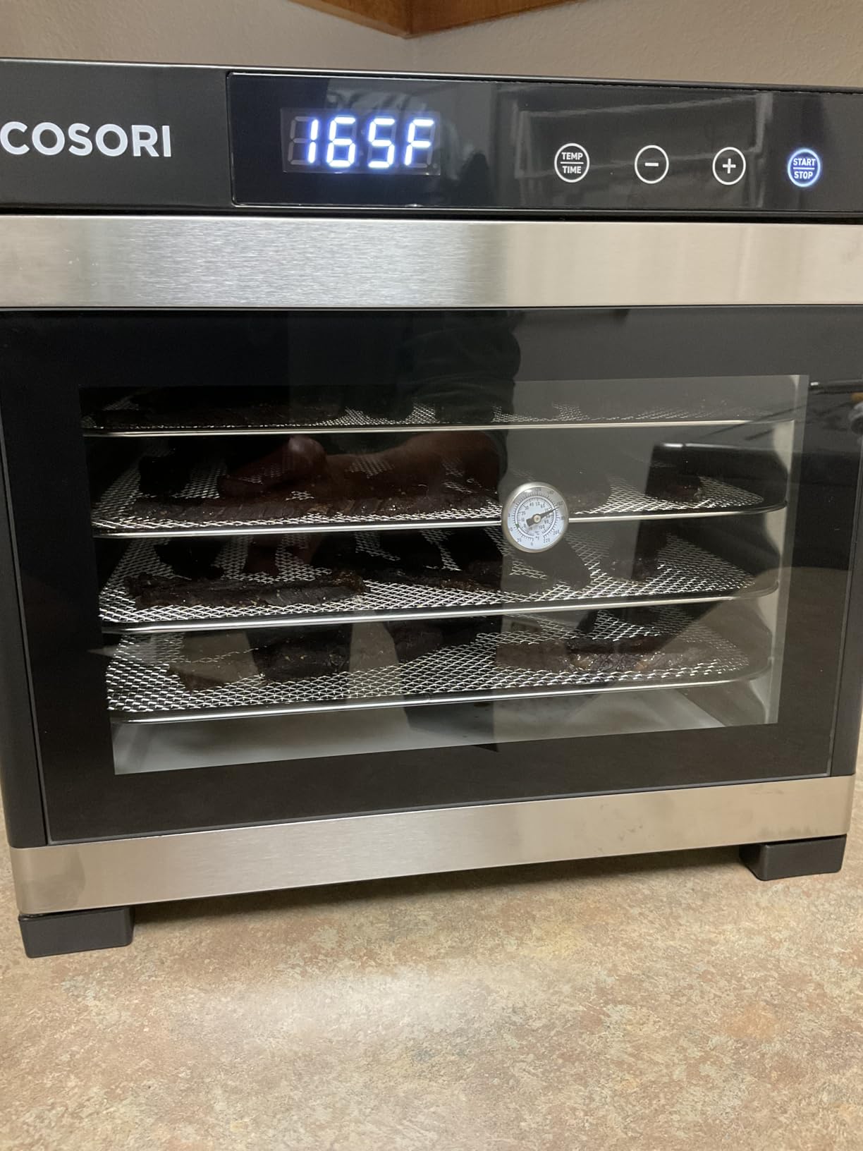 Cosori Food Dehydrator, Bigger Than 7 Trays with Large 6.5 ft² Drying Space, Stainless Steel Trays, 600W Faster Drying, 165°F Dehydrated Dryer for Jerky, Dog Treats, Herbs, Meat, Fruit, Yogurt, Silver customer photo 1