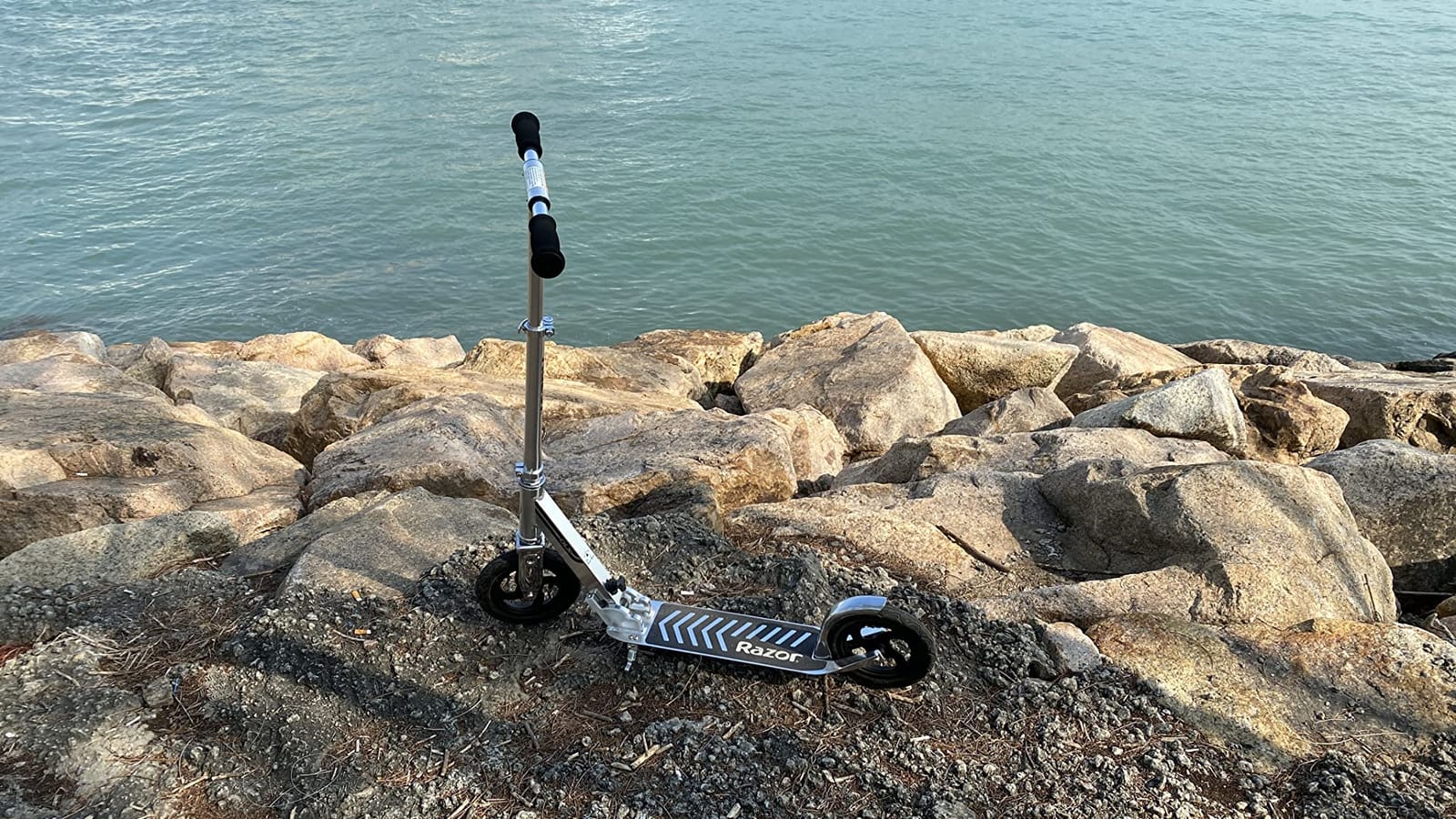 Razor A5 DLX Kick Scooter for Kids Ages 8+ - 8