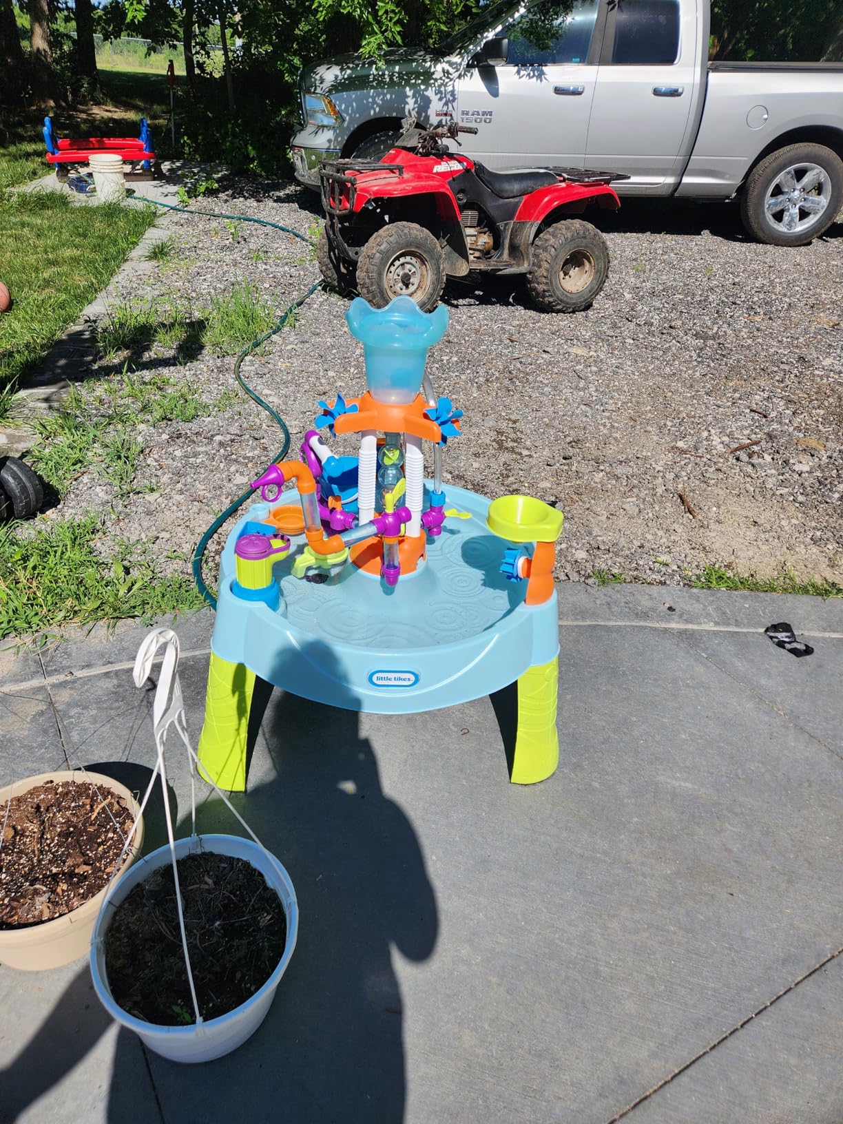 Little Tikes Flowin' Fun Water Table, 2 + years with 13 Interchangeable Pipes customer photo 1