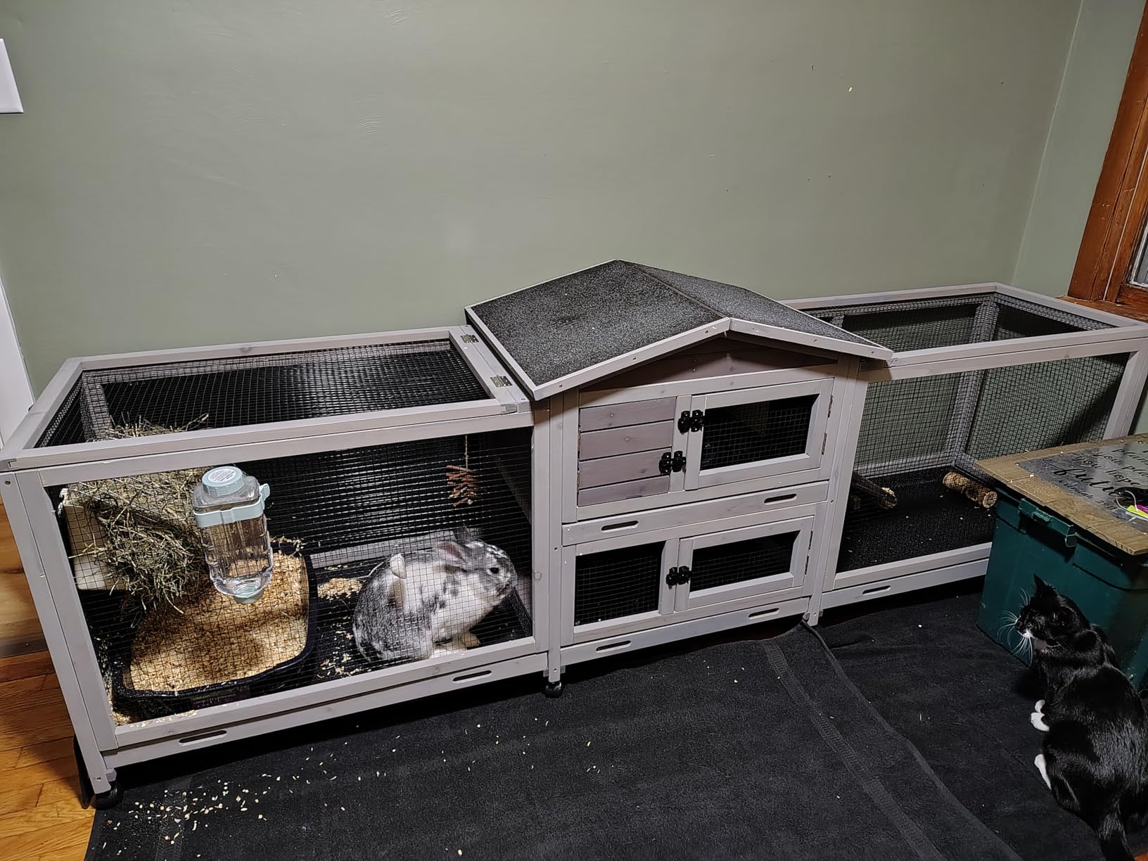 Aivituvin Rabbit Hutch Outdoor Indoor Rabbit Cage Chicken Coop with Casters Guinea Pig Cage with 3 Deep No Leakage Pull Out Tray, Waterproof Roof customer photo 1