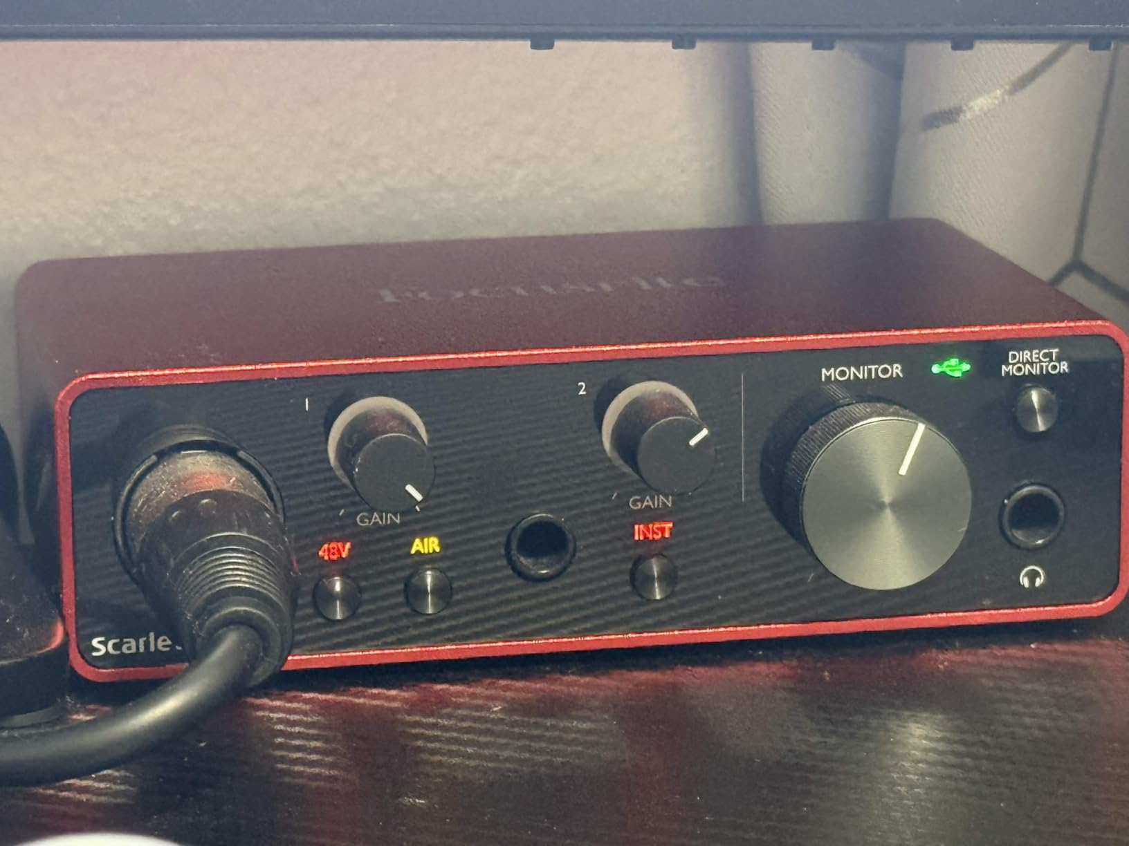 Focusrite Scarlett Solo 3rd Gen USB-C Audio Interface | 1 XLR Mic Preamp, 1 Hi-Z Instrument Input, 24-Bit/192kHz, 56dB Gain Range, Air Mode, macOS/Windows/iPadOS Compatible customer photo 2