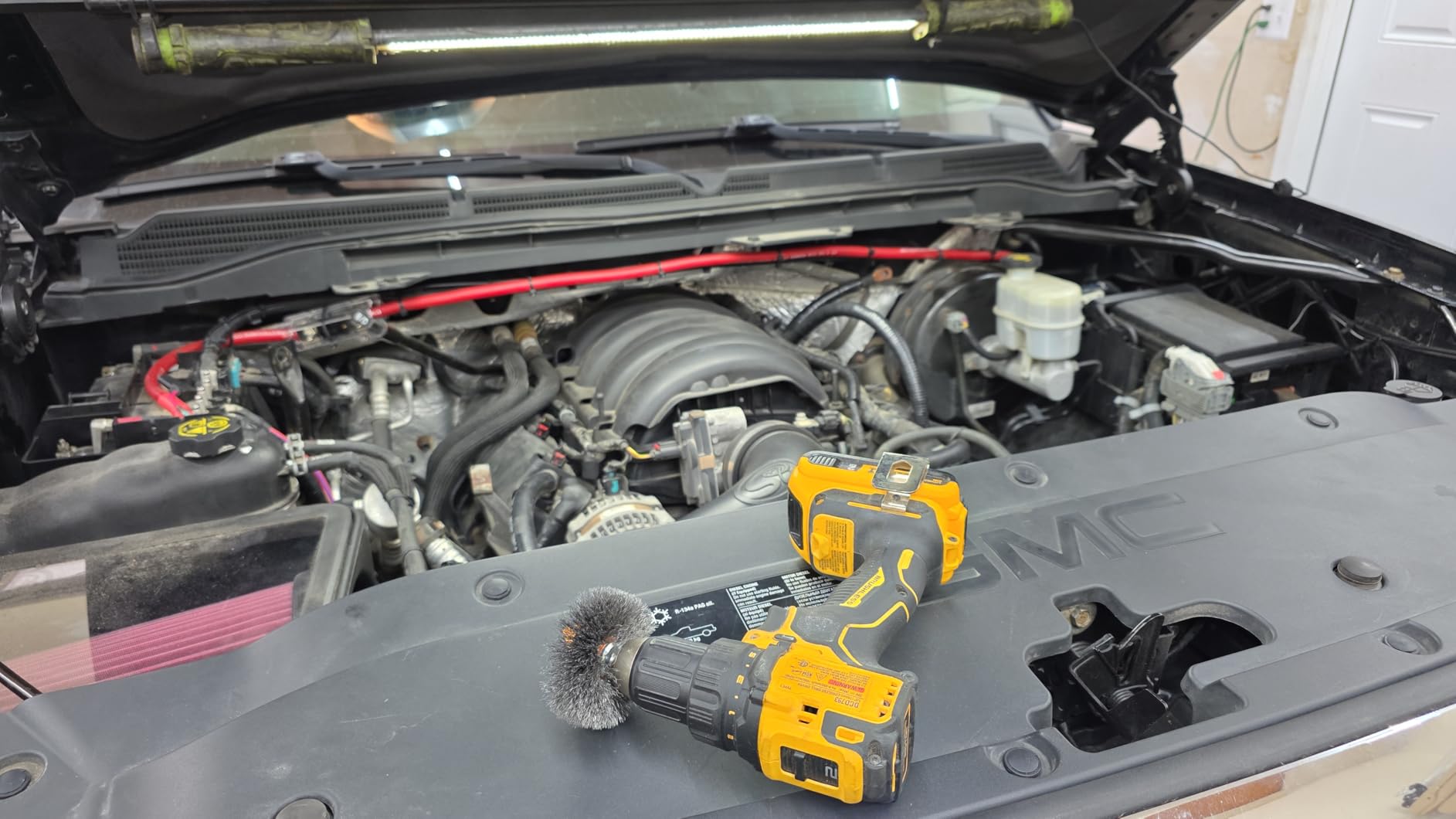 Flowmaster 717857 FlowFX Cat-Back Exhaust Kit 3 Inch 409 Stainless Steel 4.5 Inch Black Ceramic Stainless Steel Tips Compatible with 2014-2019 Classic Body Chevy Silverado GMC Sierra 1500 4.3L 5.3L customer photo 2