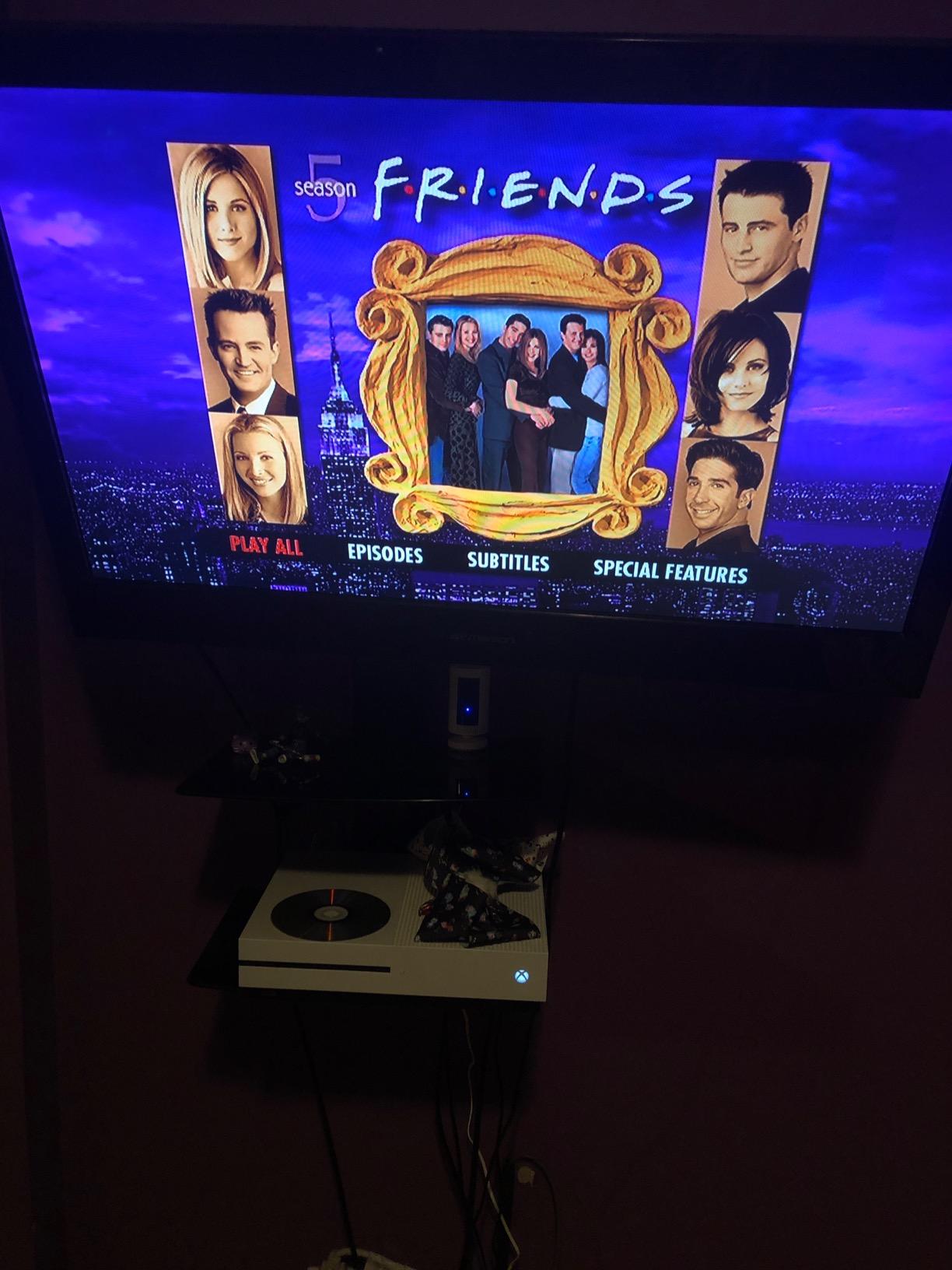 Friends: The Complete Series Collection (25th Anniversary/Repackaged/DVD) customer photo 2