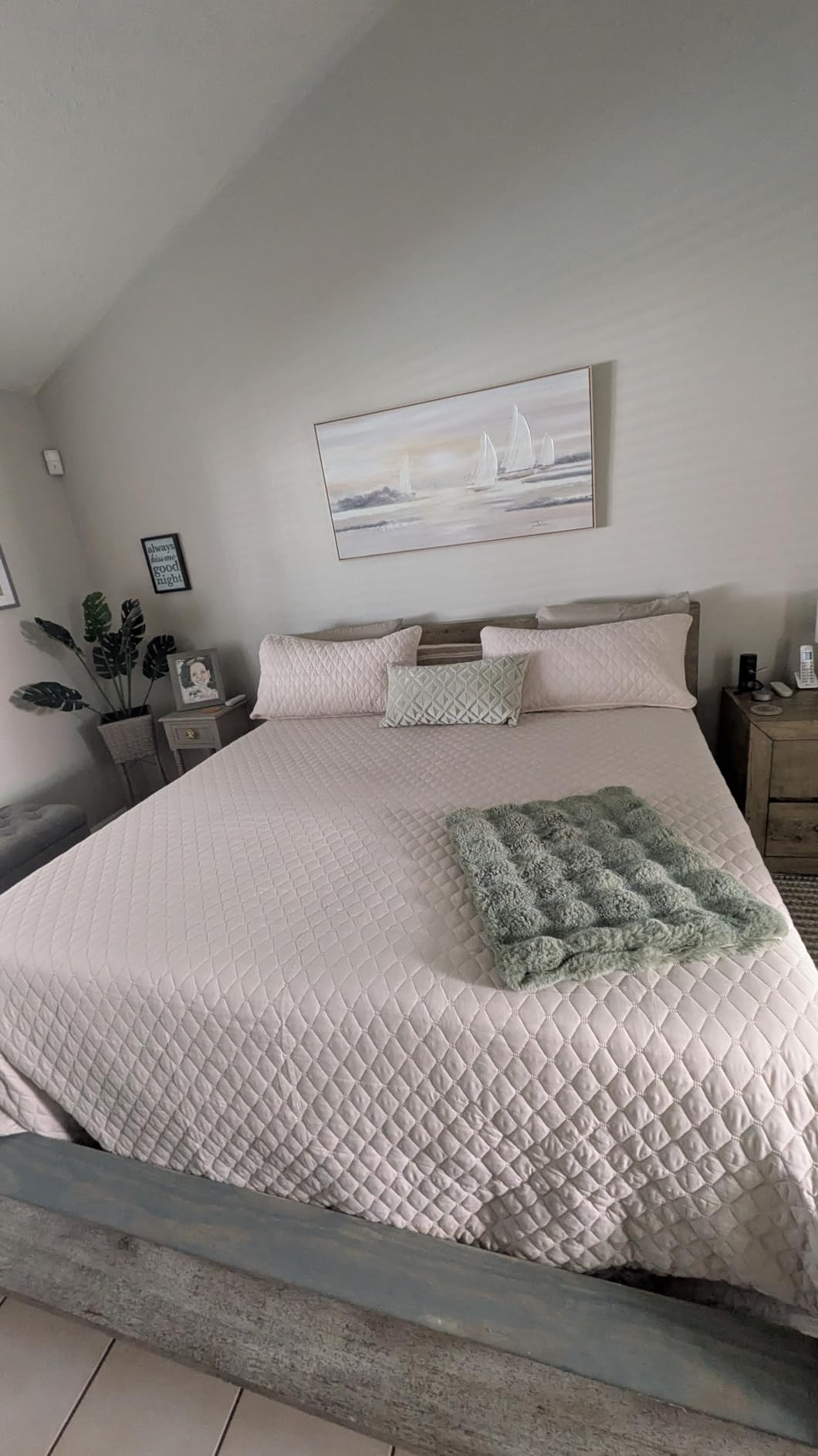 Exclusivo Mezcla Reversible King Size Quilt Bedding Set, Grey customer photo 2