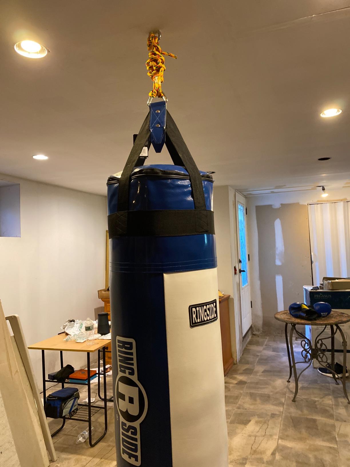 Ringside Apex Heavy Bag, Punching Bag for Boxing Training and Workout, 100 lbs, Includes Nylon Straps and Hanging Clip customer photo 1
