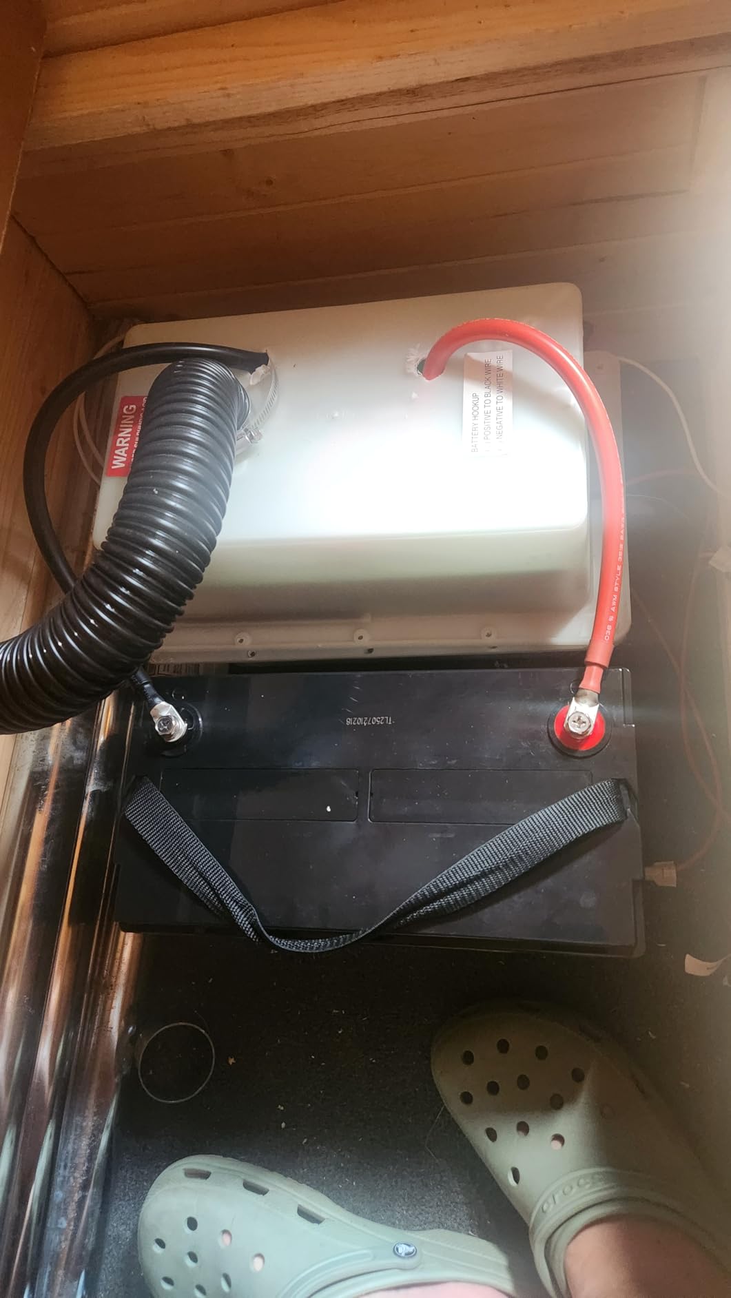 Weize Deep Cycle AGM 12 Volt 100Ah Battery, Maintenance-Free, 3% Self-Discharge Rate, 1150A Max Discharge Current, Perfect for RV, Solar, Trolling Motor, Wind, Marine, Camping and Off-Grid System customer photo 1