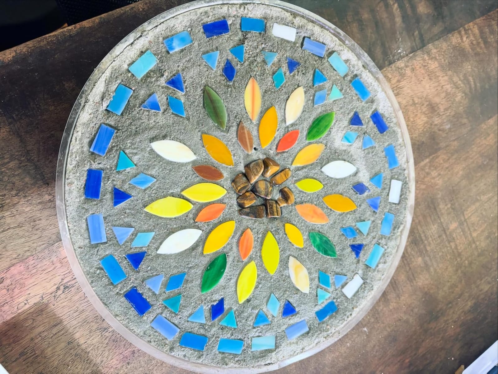 Lanyani 1050 Pieces Mixed Shapes Glass Mosaic Tiles for Crafts, Colorful Stained Glass Pieces for Mosaic Projects customer photo 2