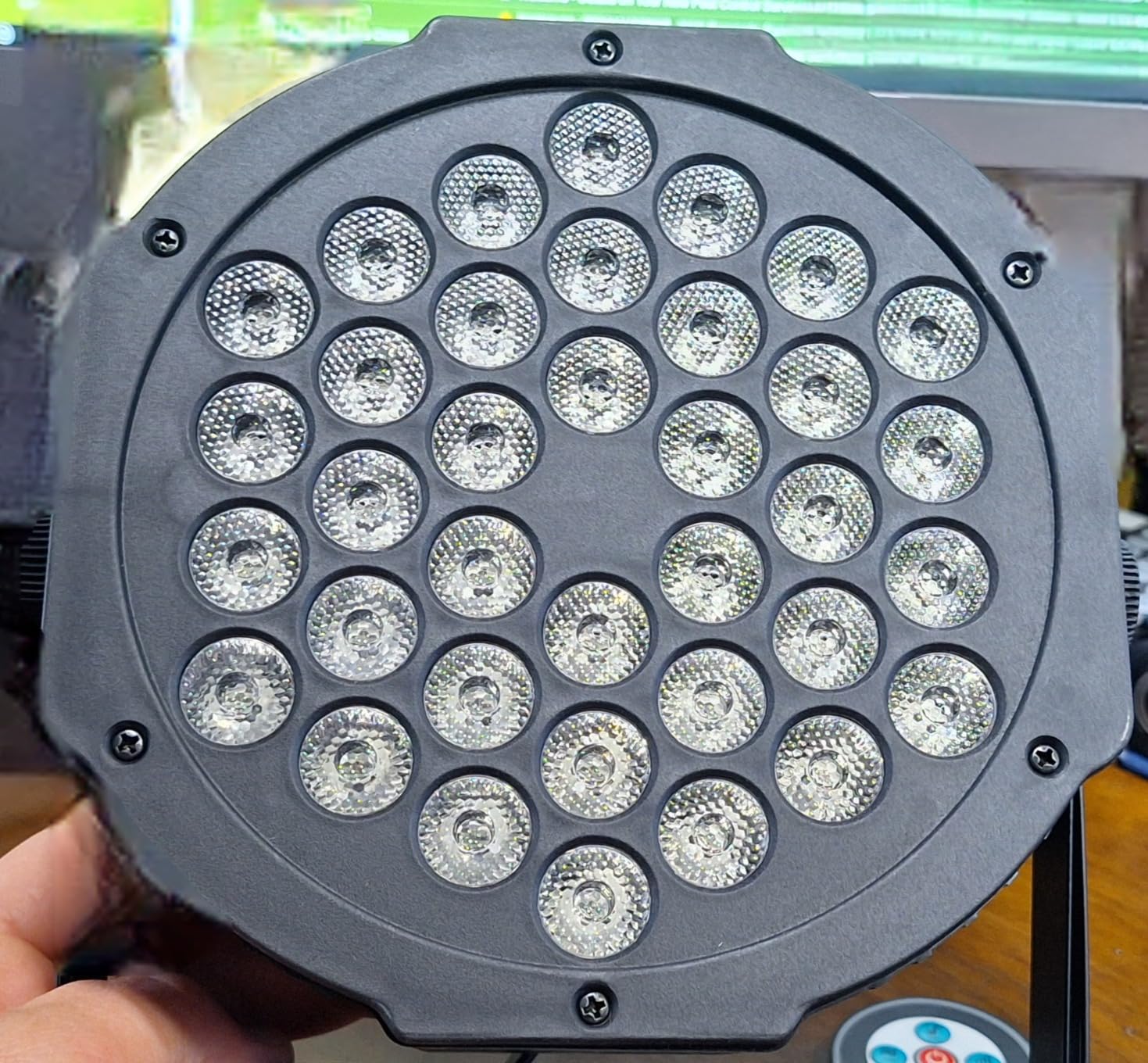 Stage Lights 36 LED Par Lights, U'King RGB Par Light Uplights Stage Lighting Indoor for Christmas Halloween Music Party Disco Wedding, Remote Control, DMX Control Sound Activated Party Light customer photo 2