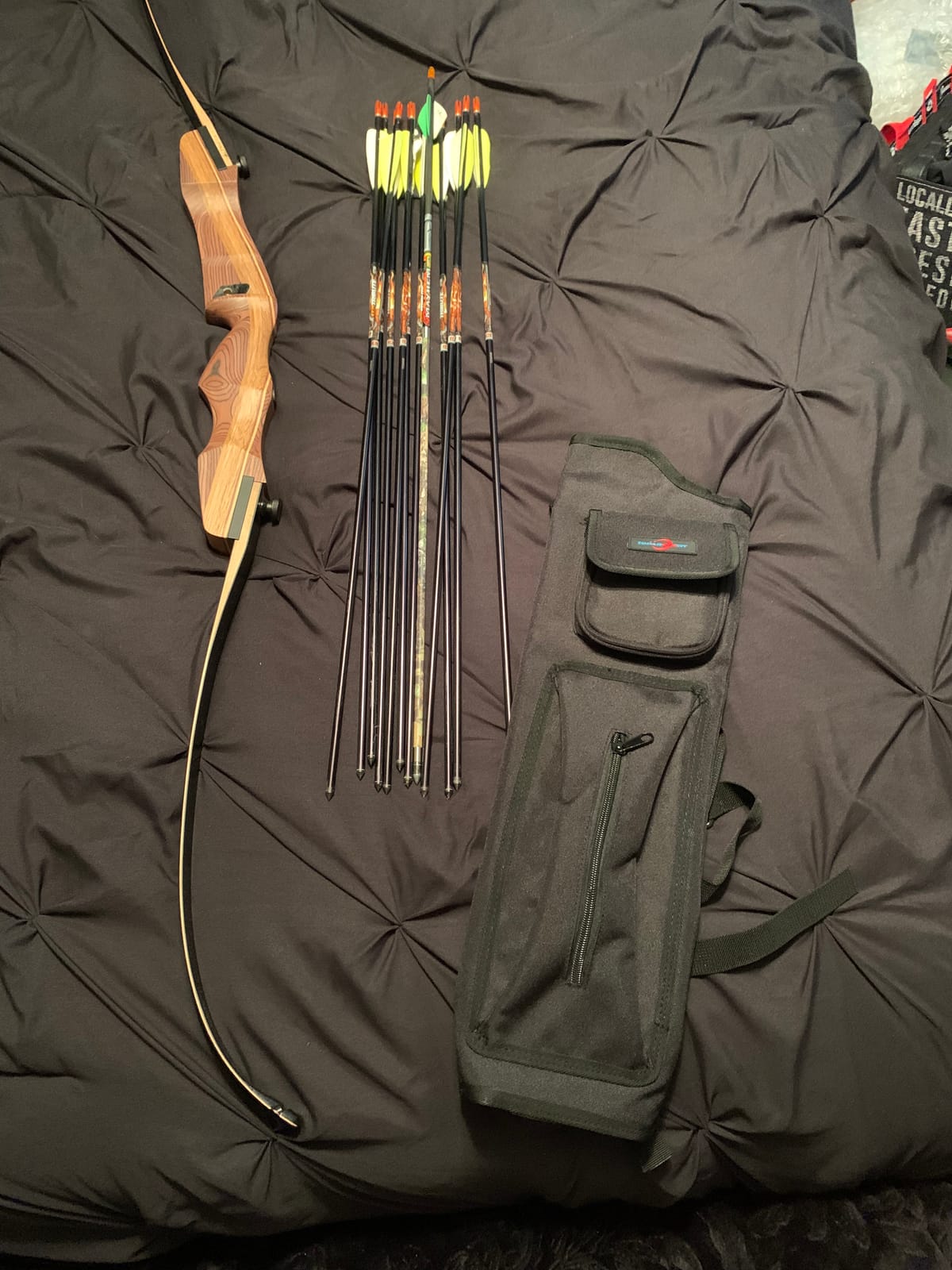 TOPARCHERY Archery Back Canvas Arrow Quiver Arrow Holder Shoulder Hanged Target Shooting Quiver for Arrows with Front Pockets customer photo 1