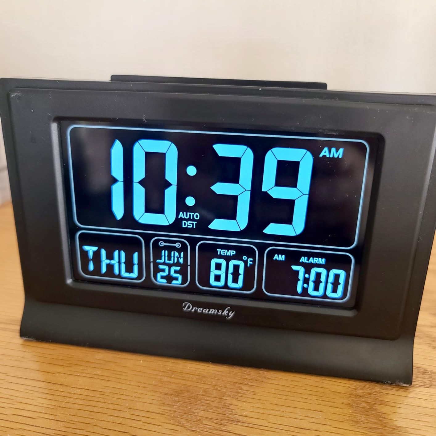 DreamSky Digital Alarm Clock with Battery Backup, 5 Inch Large Display, Auto Set Clock, USB Charging Ports, 12/24H | Digital Clock with Date & Day of Week, 5 Inch Large Display, Weekday, Temperature, USB Port, Auto DST, Brightness Dimmer customer photo 1