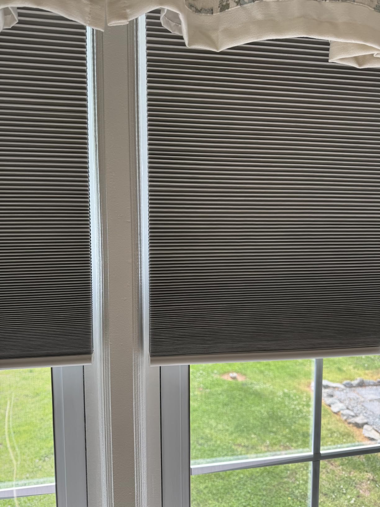 Grandekor Cordless Blackout Cellular Shades for Windows, Honeycomb Blinds | Honeycomb Shades Create a Darker Room for Better Sleep and Privacy| Cordless Design Fits Bedroom, Living Spaces|White 35Wx64H customer photo 1