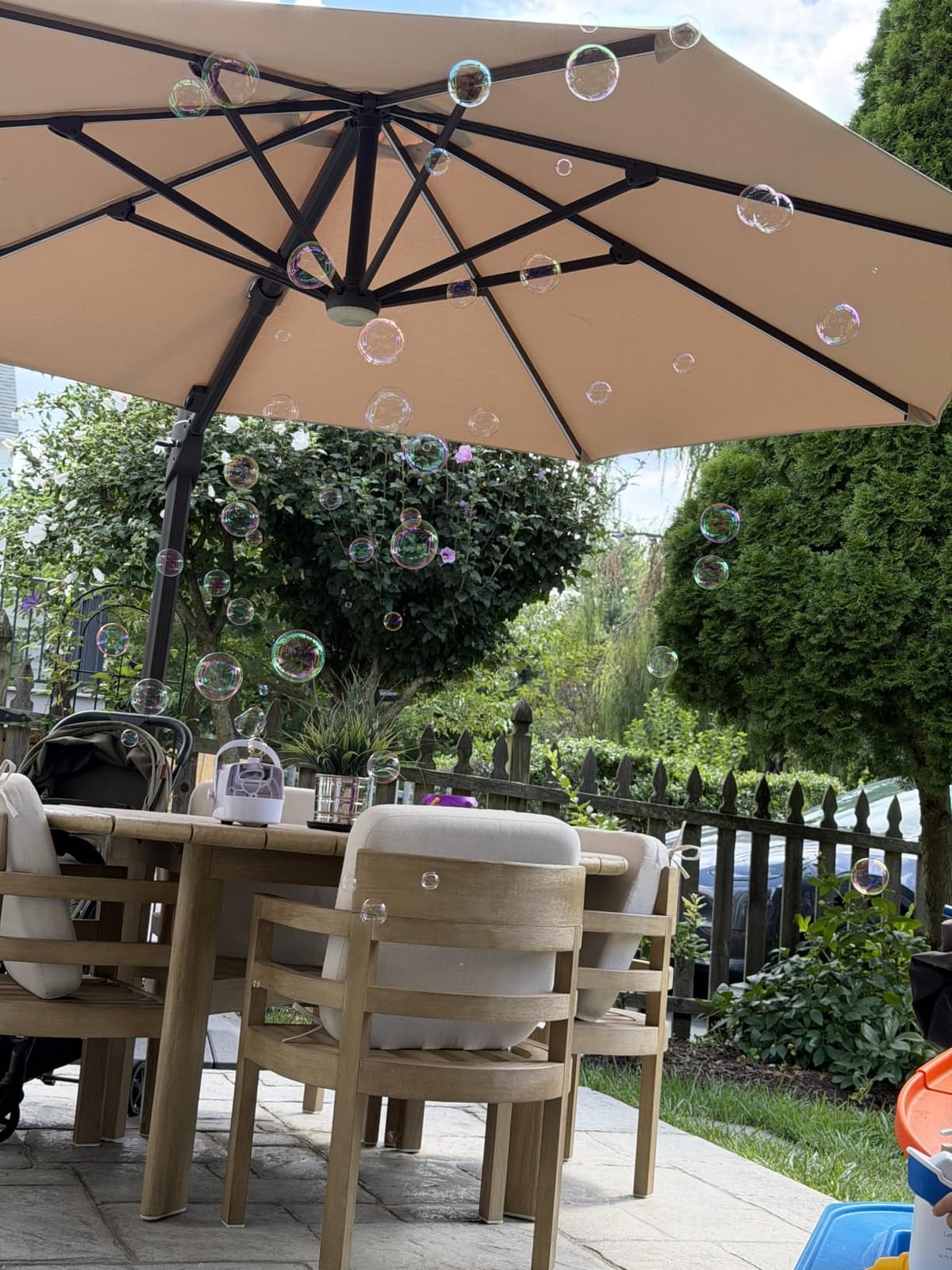 Zerhunt Durable Bubble Machine for Party: 3 Power Modes for Non-Stop Fun - 18000+ Bubbles Per Minute High Output 30 Mins Bubbles per Refill - Kids Safe Auto-Stop for Outdoor Backyard Birthday customer photo 2