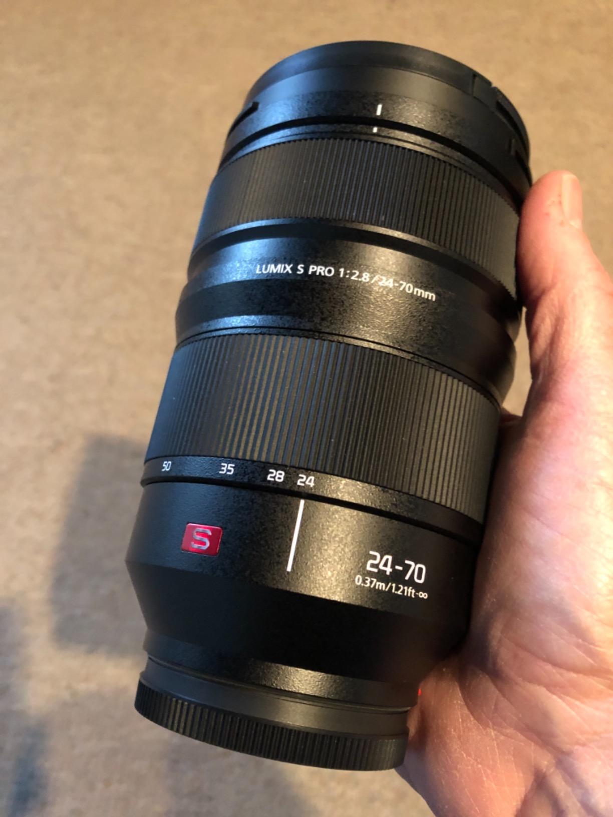 Panasonic Lumix S Pro 24-70mm F2.8 L-Mount Interchangeable Lens for Lumix S Series Full-Frame Digital Cameras - S-E2470 (USA) customer photo 1