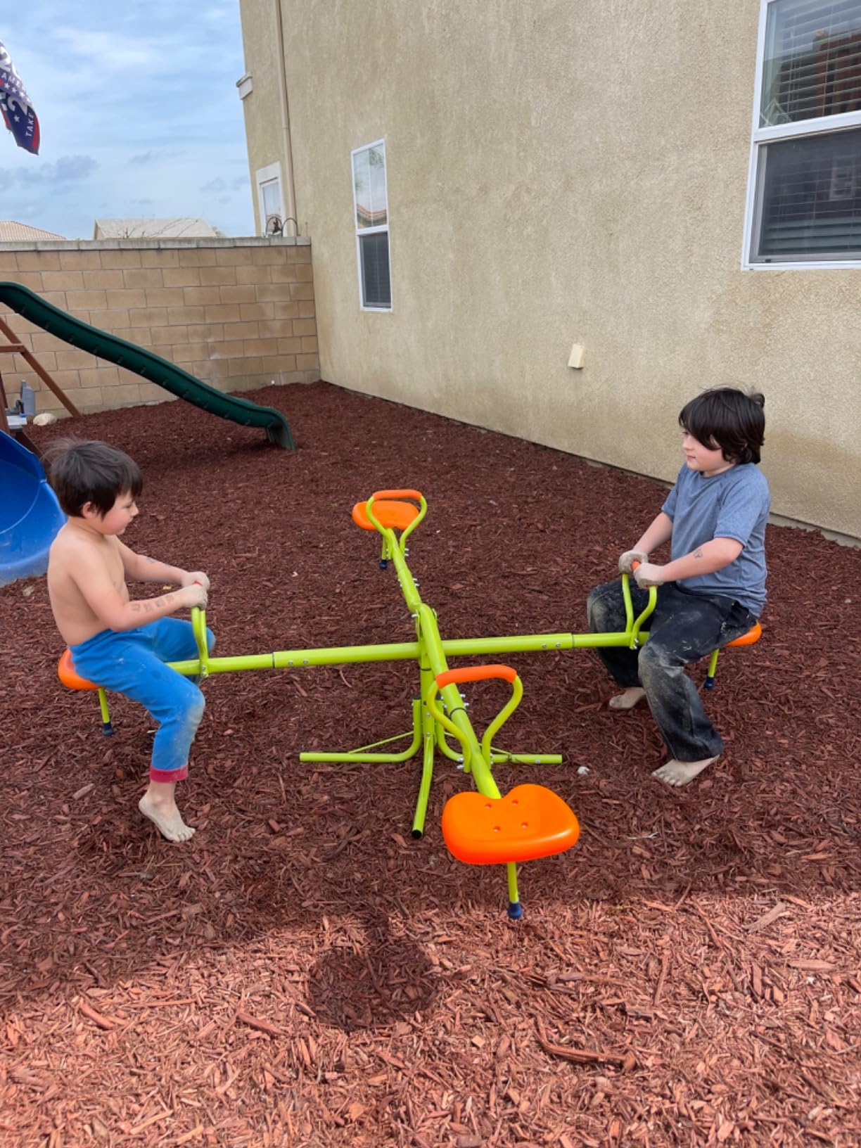 SUPER DEAL Teeter Totter Kids Seesaw, Outdoor Playground Equipment 360 Degrees Rotate All Steel Extendable Tubes for Toddlers Children Backyard, Green and Orange, 4 Seat customer photo 1