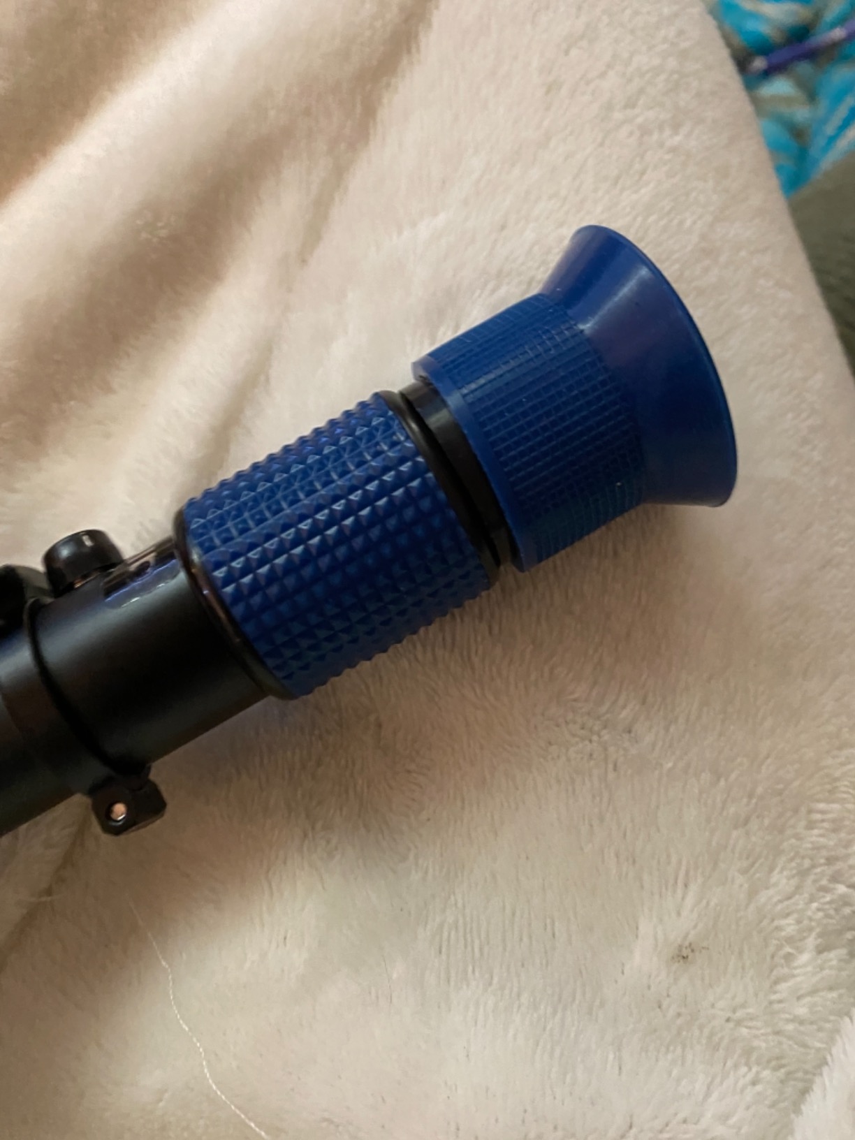 Aichose 0-80% Brix Meter Refractometer for Measuring Sugar Content in Fruit, Honey, Maple Syrup and Other Sugary Drink, with ATC customer photo 2