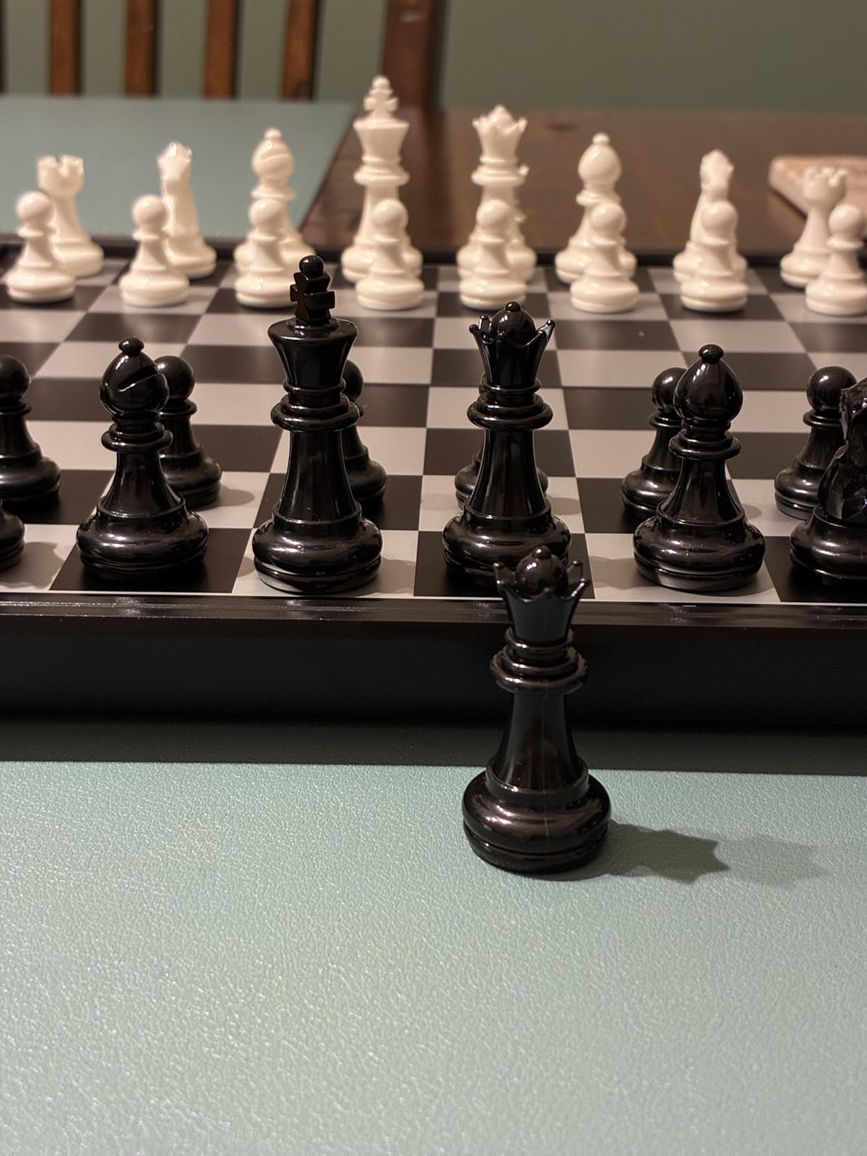 Chess Armory Magnetic 9.5 Inches Travel Chess Set - Folding Board with Storage Box & 2 Extra Queen customer photo 1