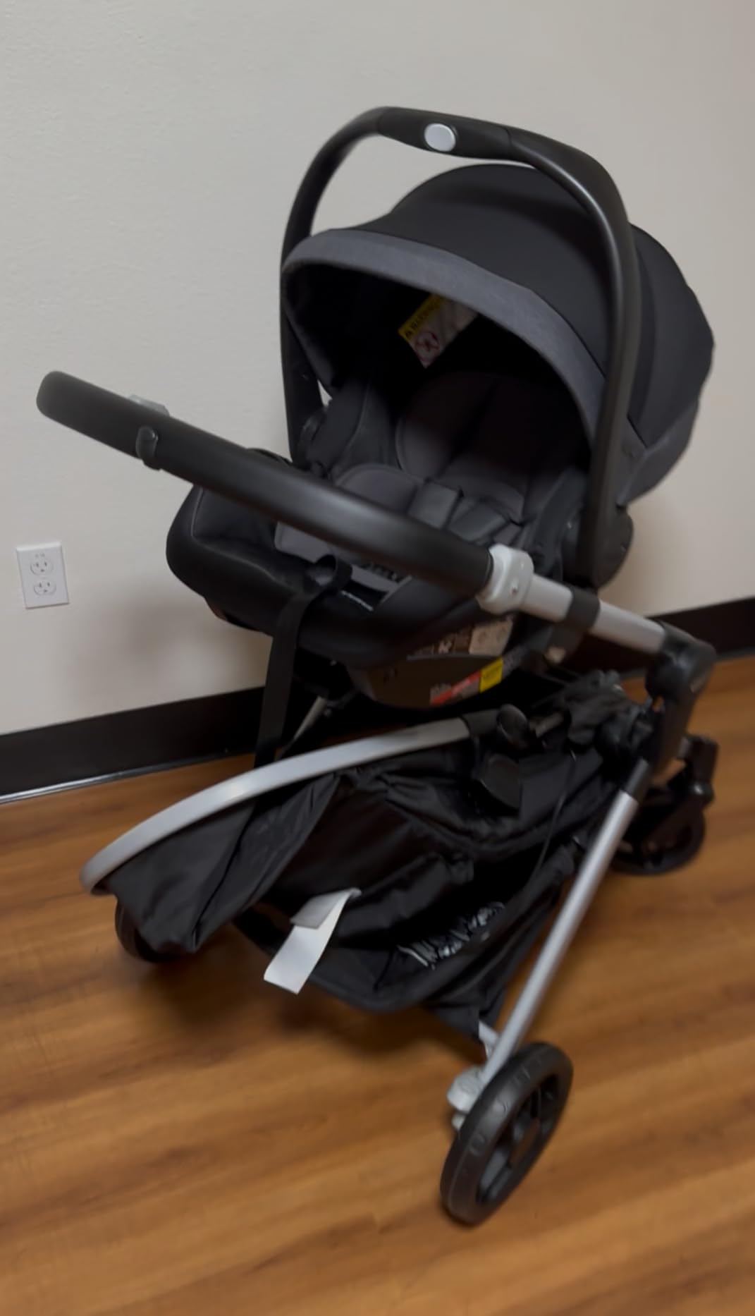 Graco Modes Nest Travel System, 3-in-1 Modular Carseat Stroller Combo, Includes the SnugRide DLX Infant Car Seat and Baby Stroller, Adjustable Slide2Me Car Seat Carrier to Toddler Stroller, Sullivan customer photo 2