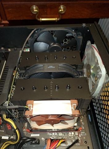 Noctua NH-D15 chromax.Black, Quiet High-Performance Dual Tower CPU Cooler | 168mm Height, Enthusiast-Grade Low-Noise Cooling, 6 Heatpipes, For Intel & AMD, Dual 140mm Fans, Rich Accessory Kit customer photo 1
