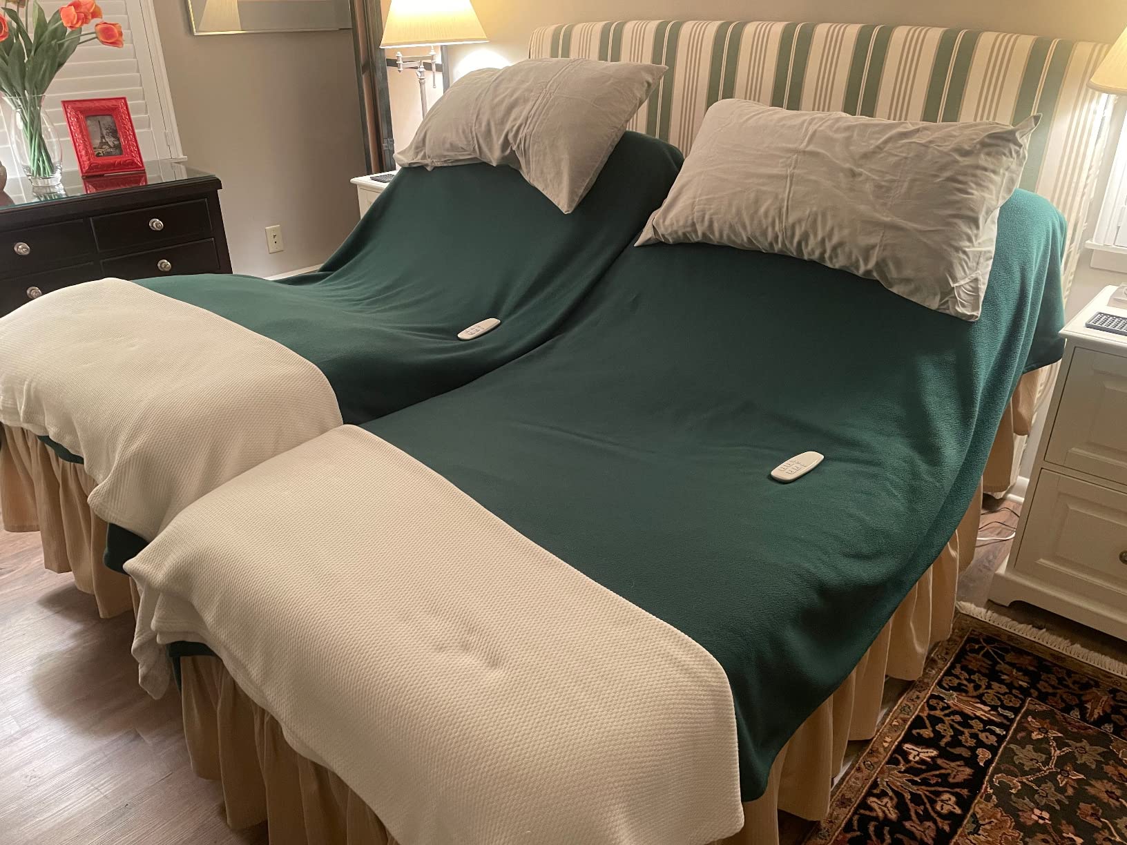 Lucid L600 Adjustable Bed Frame - Zero Gravity - Massage - App, Full customer photo 1