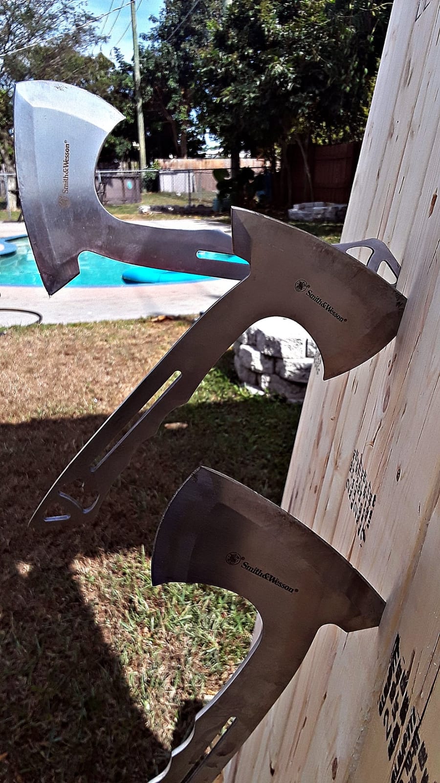 Smith & Wesson Bullseye Throwing Products with Full Tang Stainless Steel Design and Protective Nylon Sheaths for Recreation and Competition customer photo 1