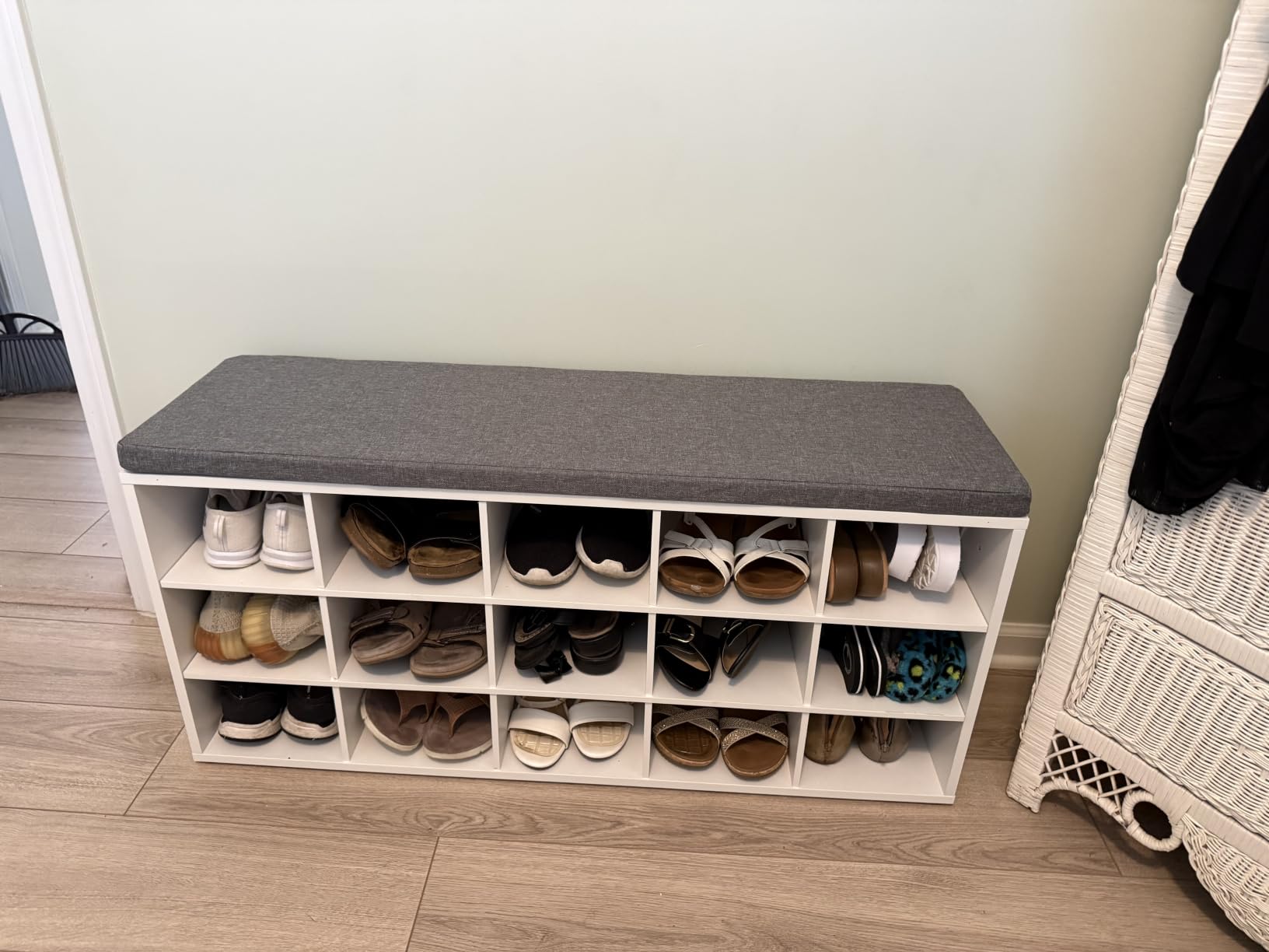 VASAGLE CUSTOS Collection - Shoe Bench, Storage Bench with Padded Seat, Entryway Bench with 15 Compartments, for Bedroom, 11.8 x 41.3 x 18.9 Inches, Cloud White and Dove Gray ULHS15WT customer photo 1