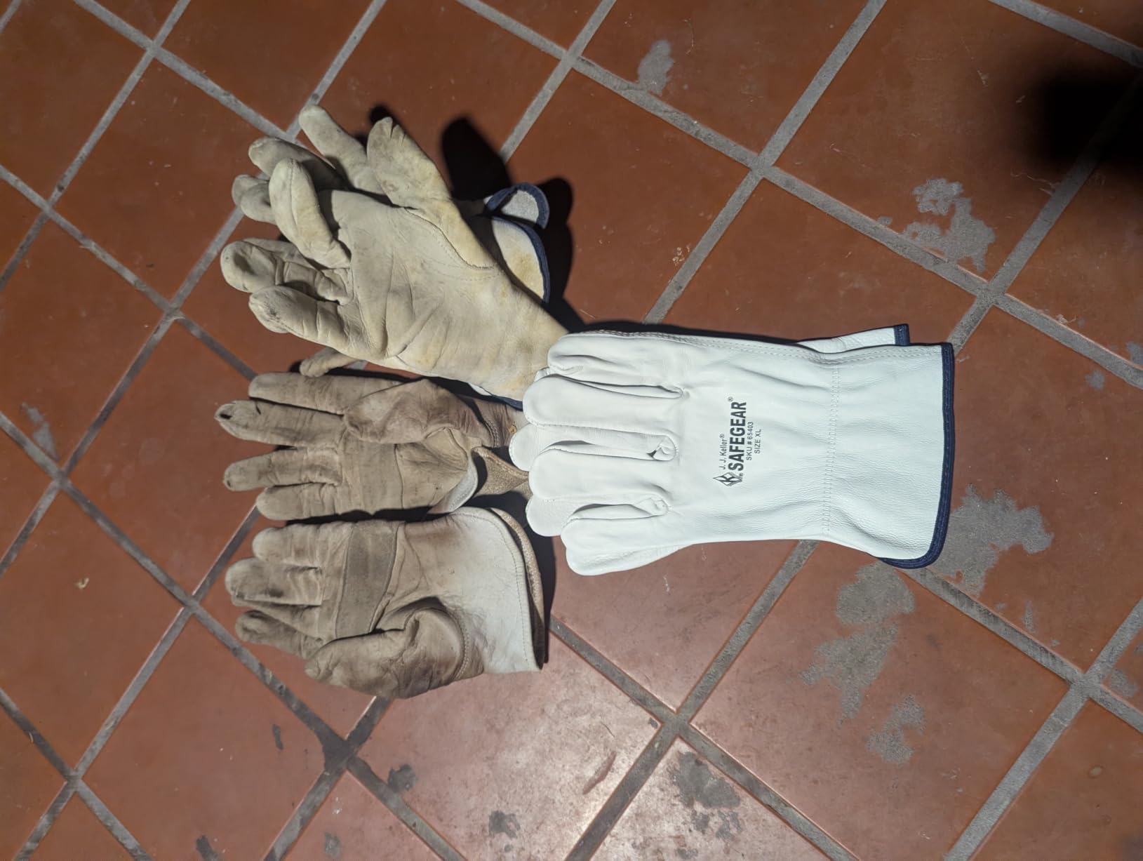 SAFEGEAR Cowhide Leather Work Gloves with Keystone Thumb, Driver Safety Gloves for Men or Women customer photo 1